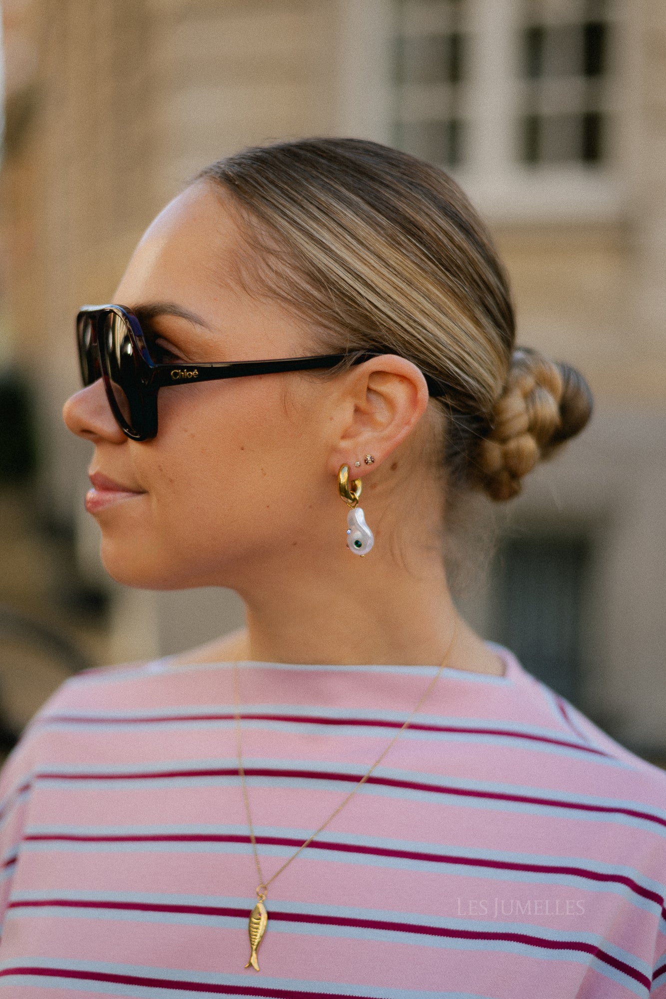 Pearl drop earrings gold