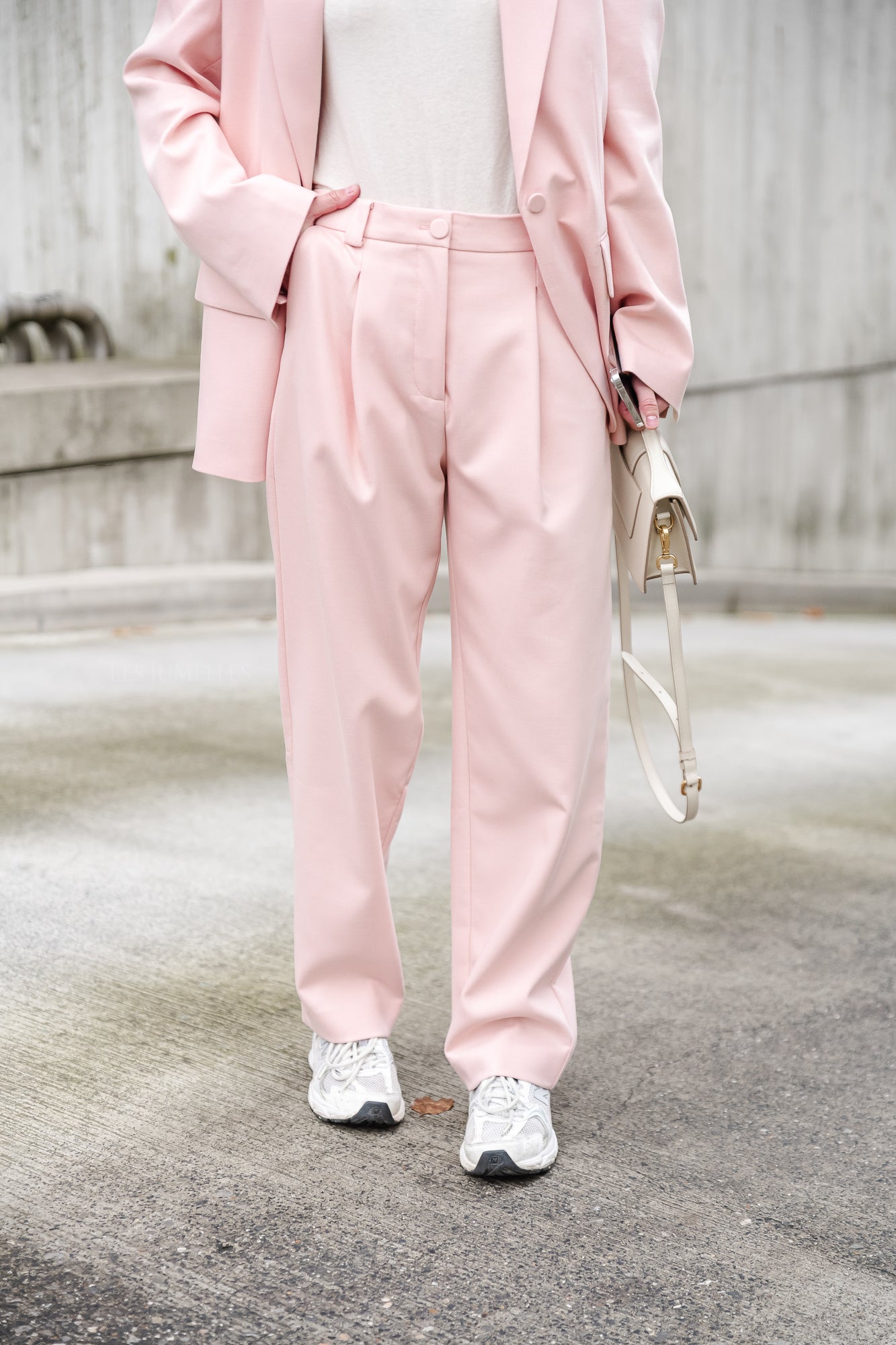 Cute summer outfit inspo Treating The Streets Like A Runway | Peach pants  outfit, Pink shirt outfit, Pink pants outfit
