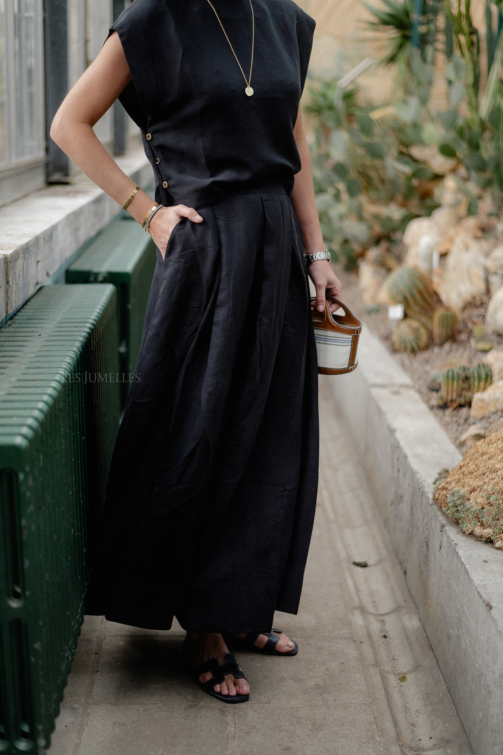 Loyalty long skirt black
