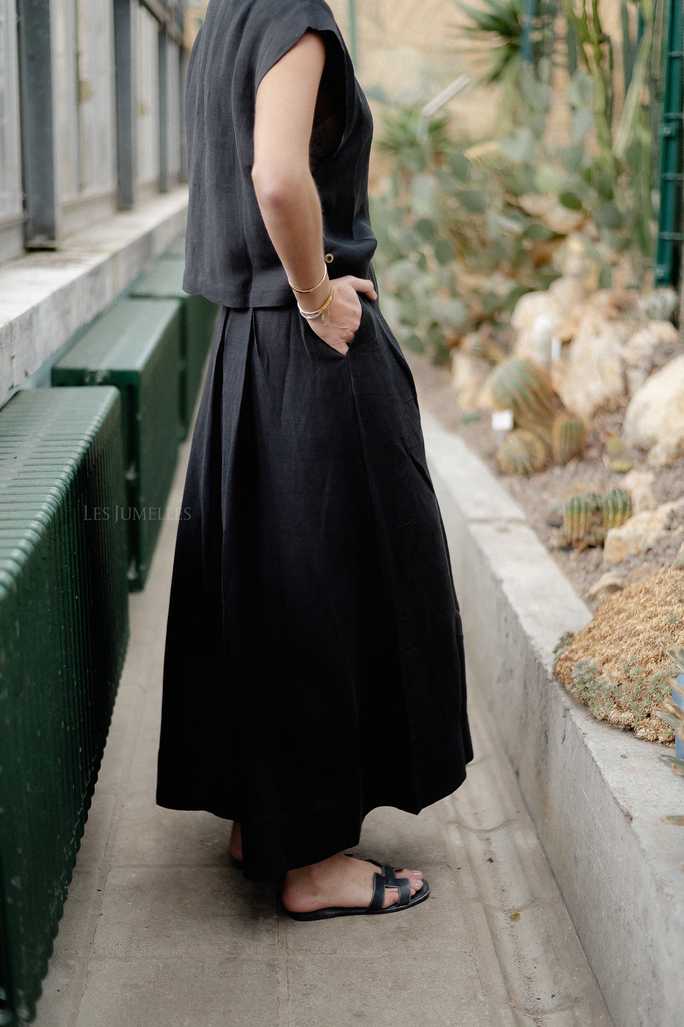 Loyalty long skirt black