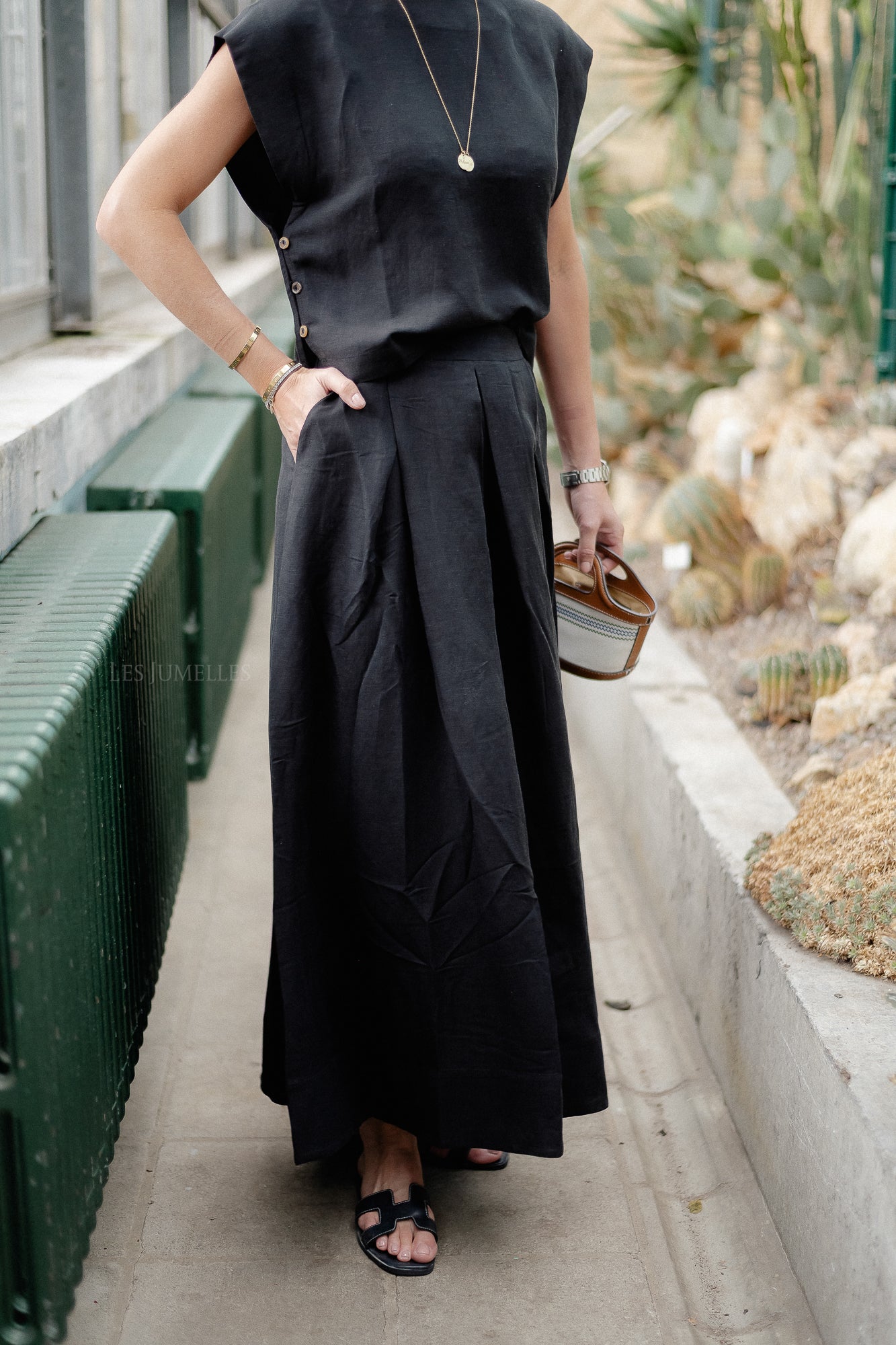 Loyalty long skirt black