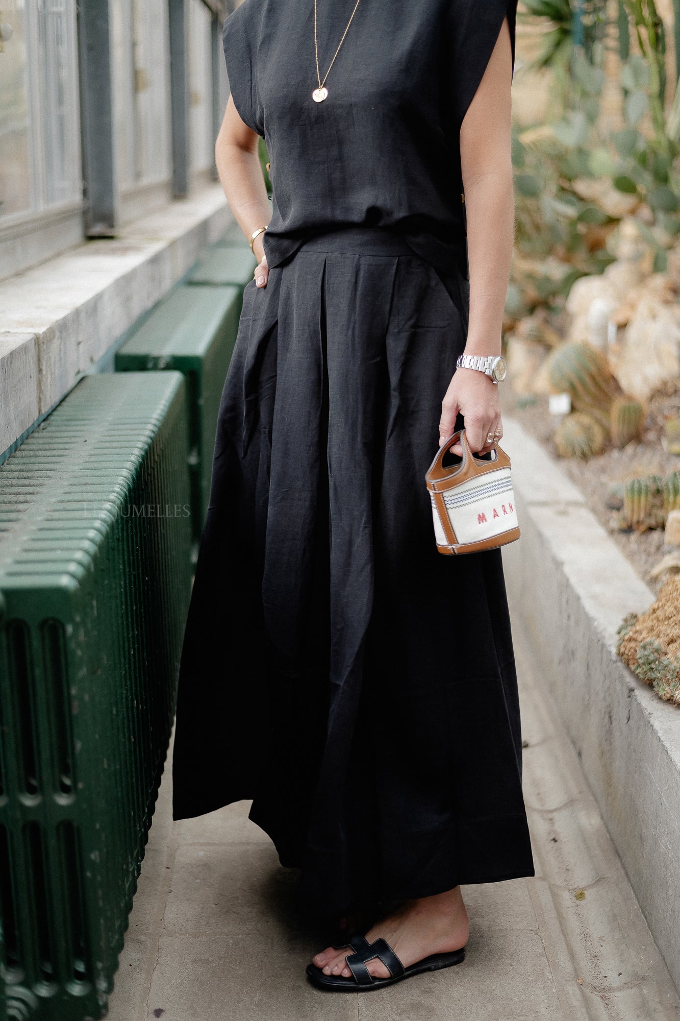 Loyalty long skirt black