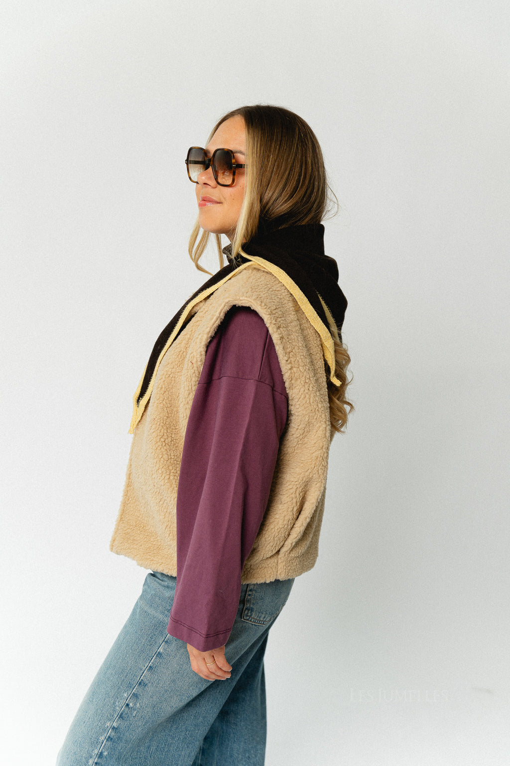 Axelle sleeveless jacket beige