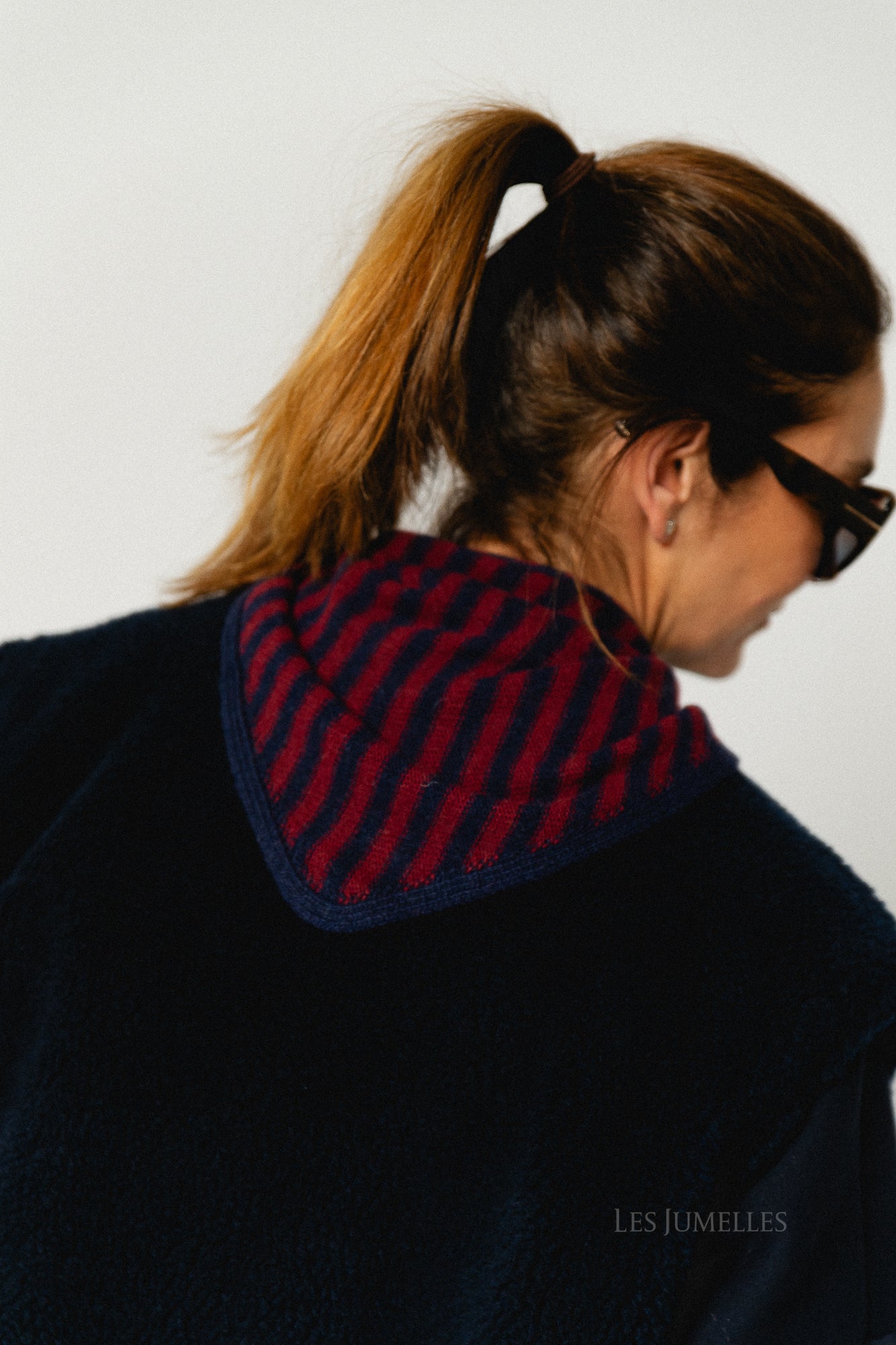 Susie striped triangle scarf - navy blue/burgundy