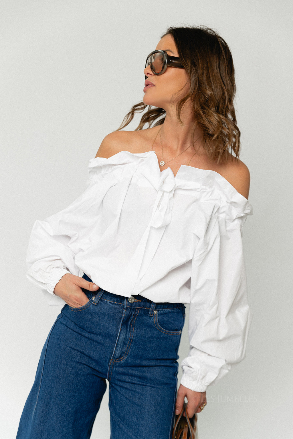 Isaline off-shoulder blouse white