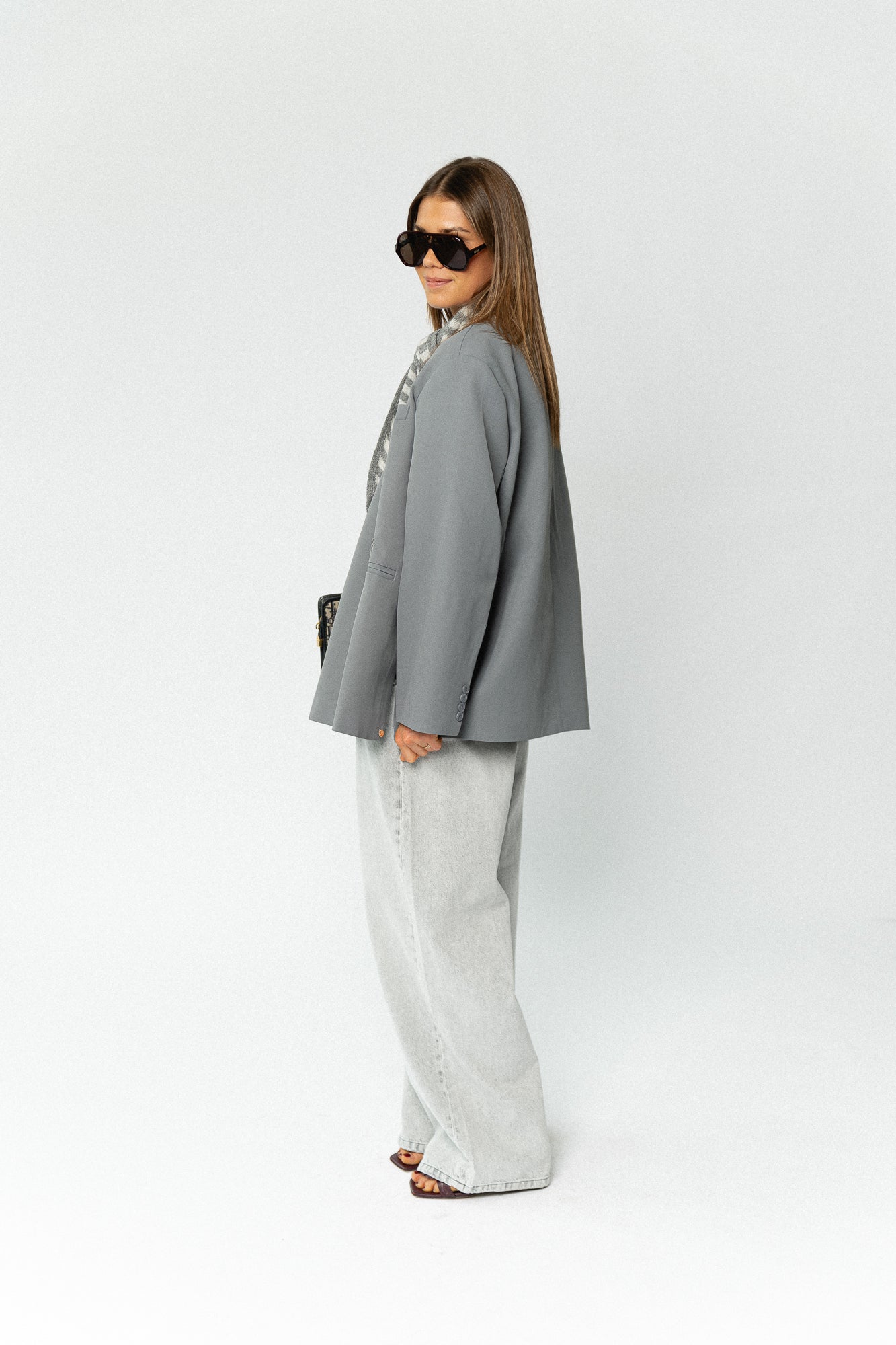 Chloe oversized blazer mockingbird