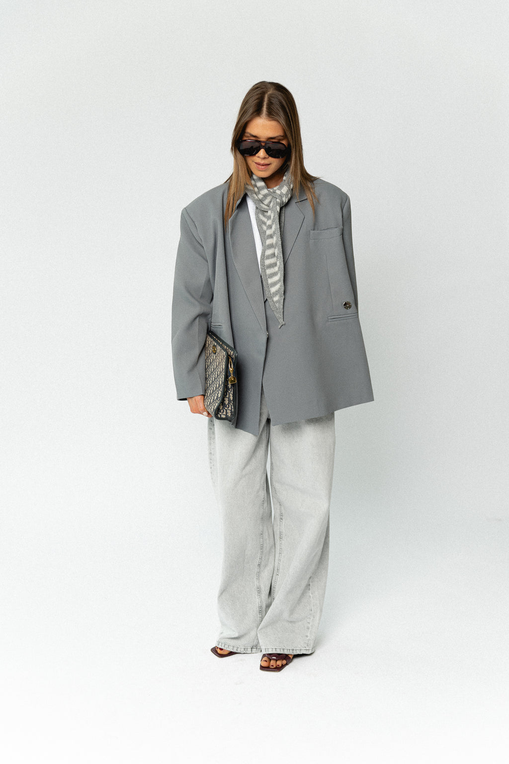 Chloe oversized blazer mockingbird