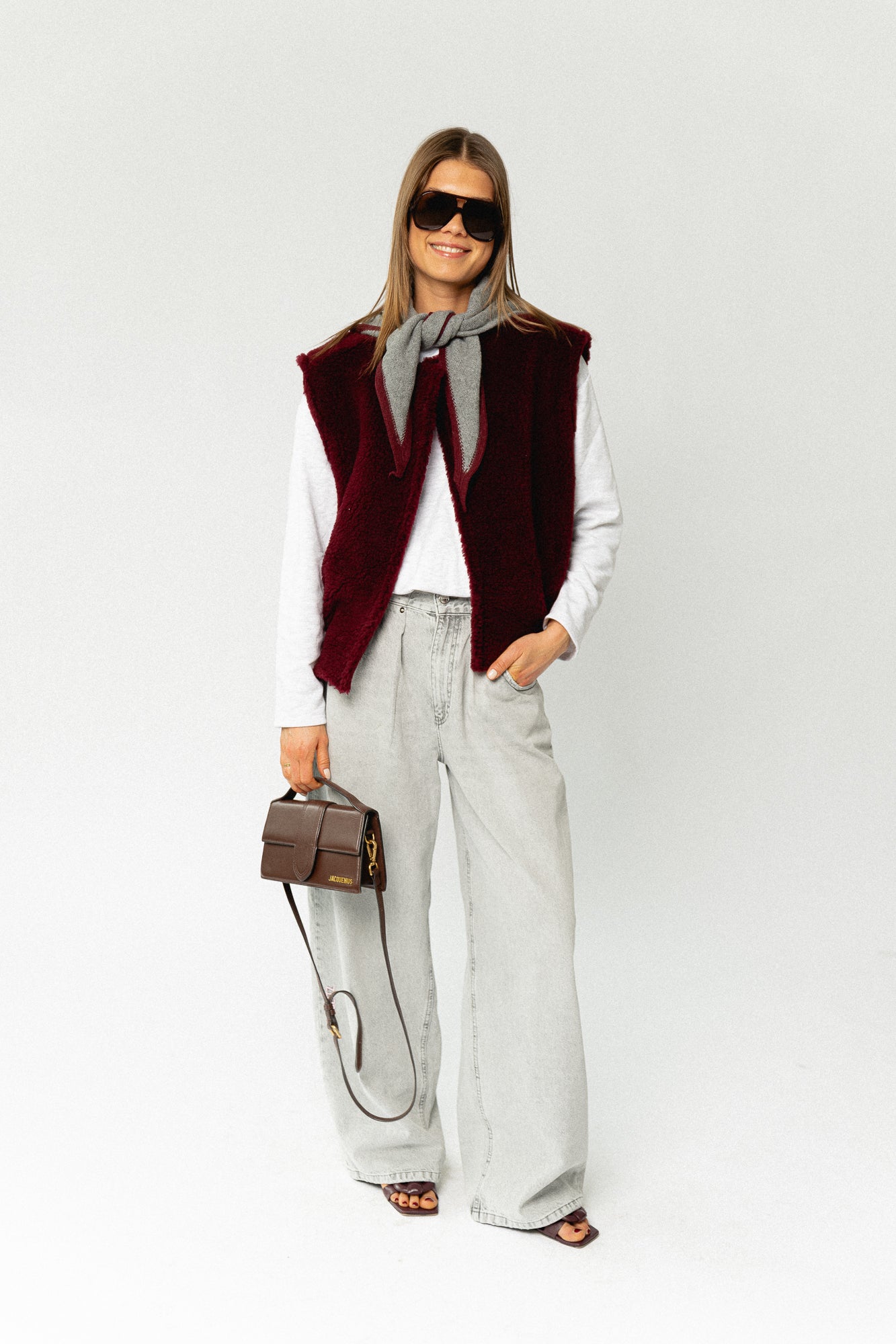 Axelle sleeveless jacket burgundy