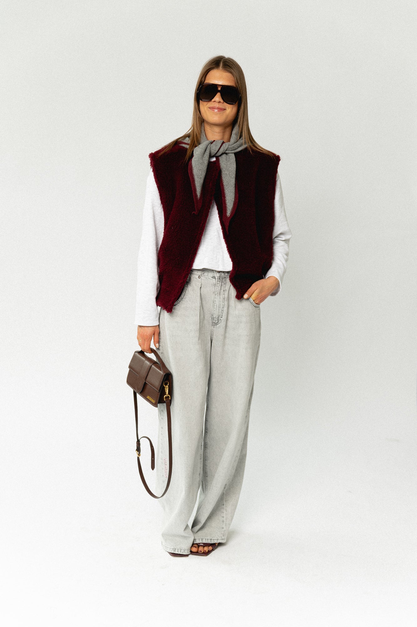 Axelle sleeveless jacket burgundy