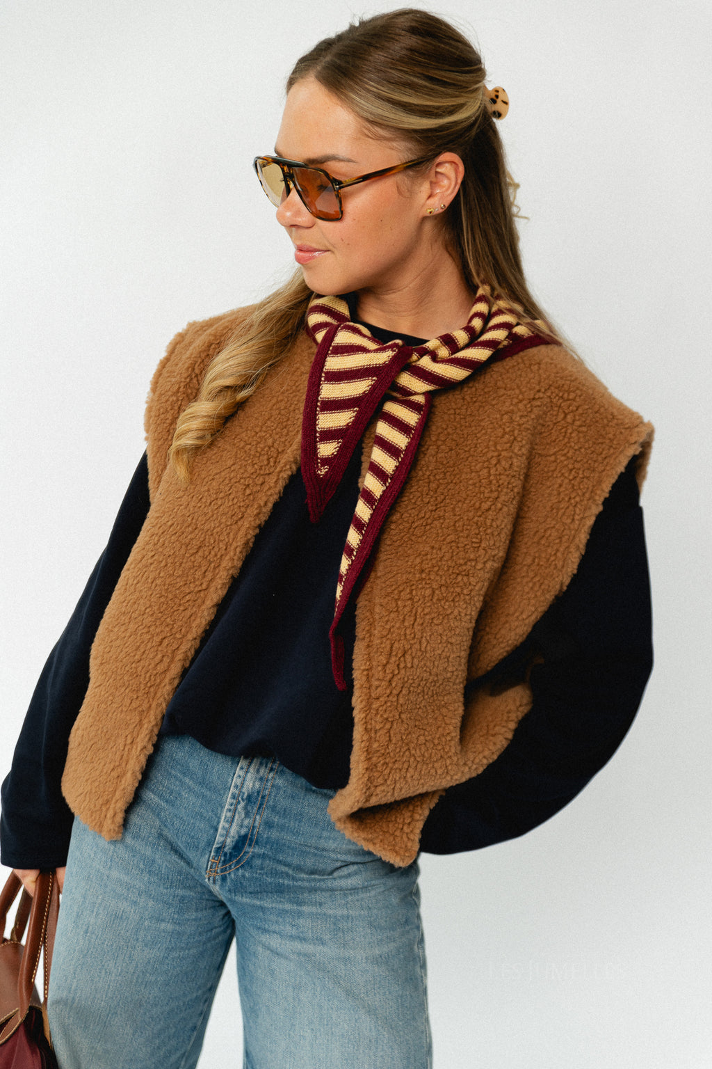 Axelle sleeveless jacket camel