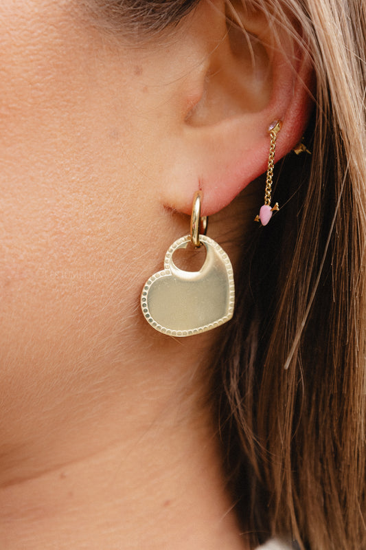 Les Jumelles Earrings with heart charm gold