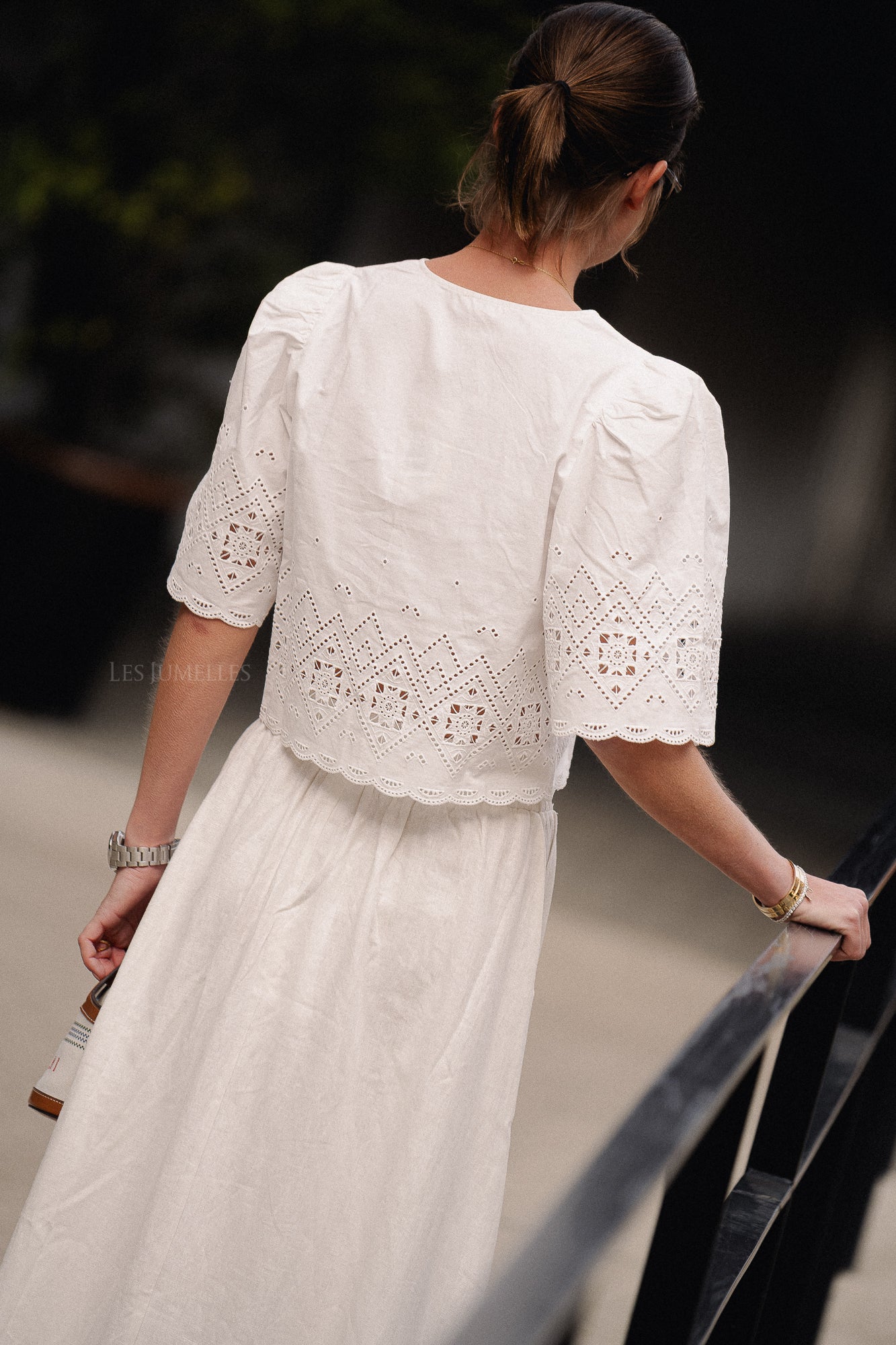 Linda short embroidered blouse white