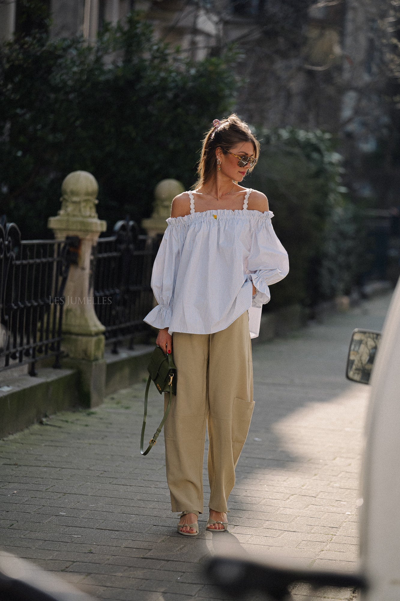 Isabeau off shoulder blouse blue/taupe