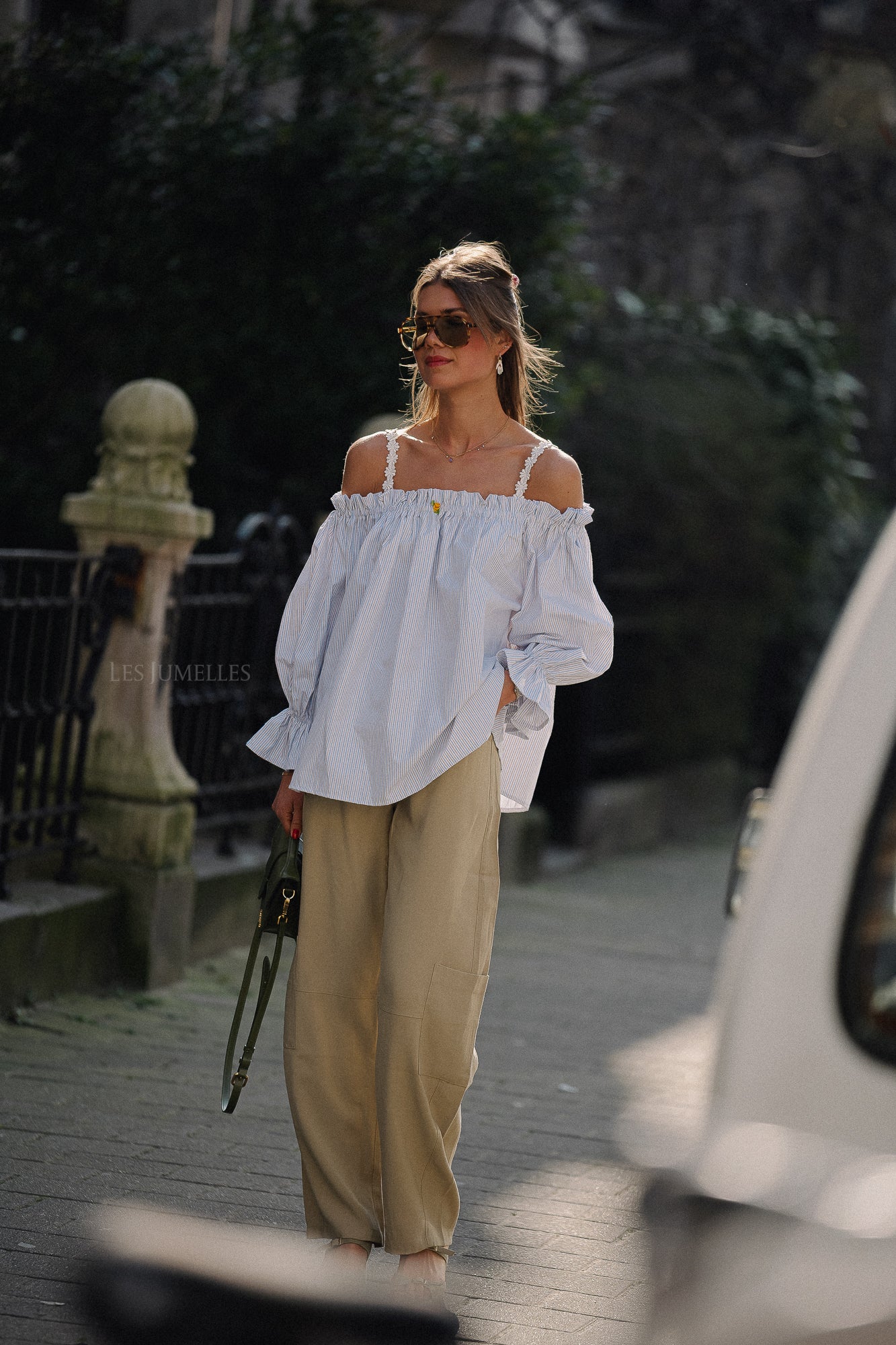 Isabeau off shoulder blouse blue/taupe