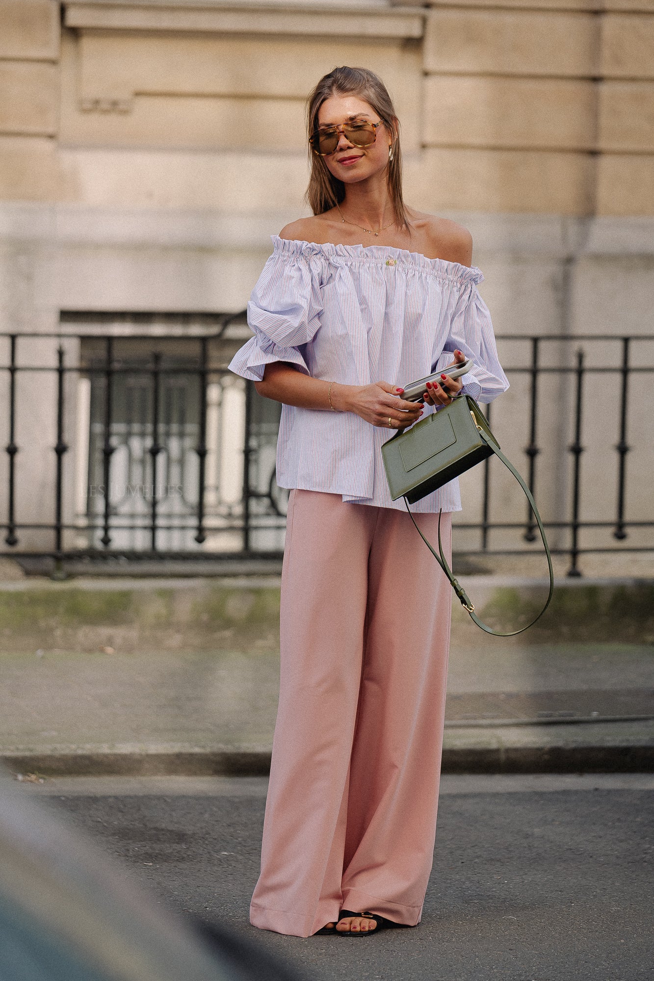 Isabeau off shoulder blouse pink/blue