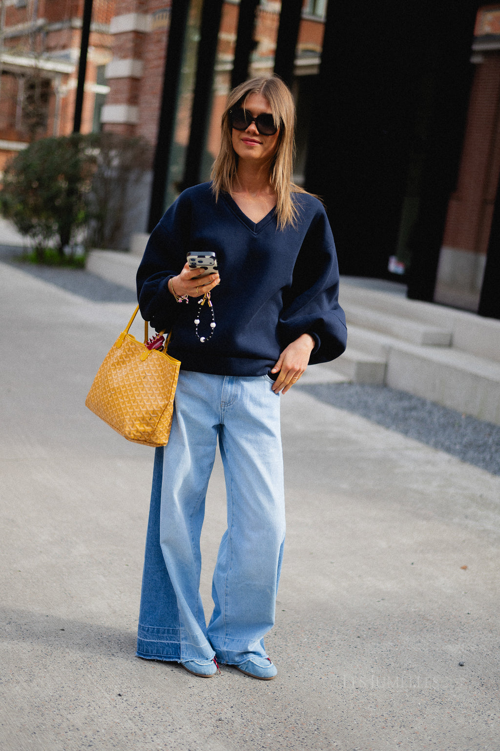 Anke V-neck sweater navy