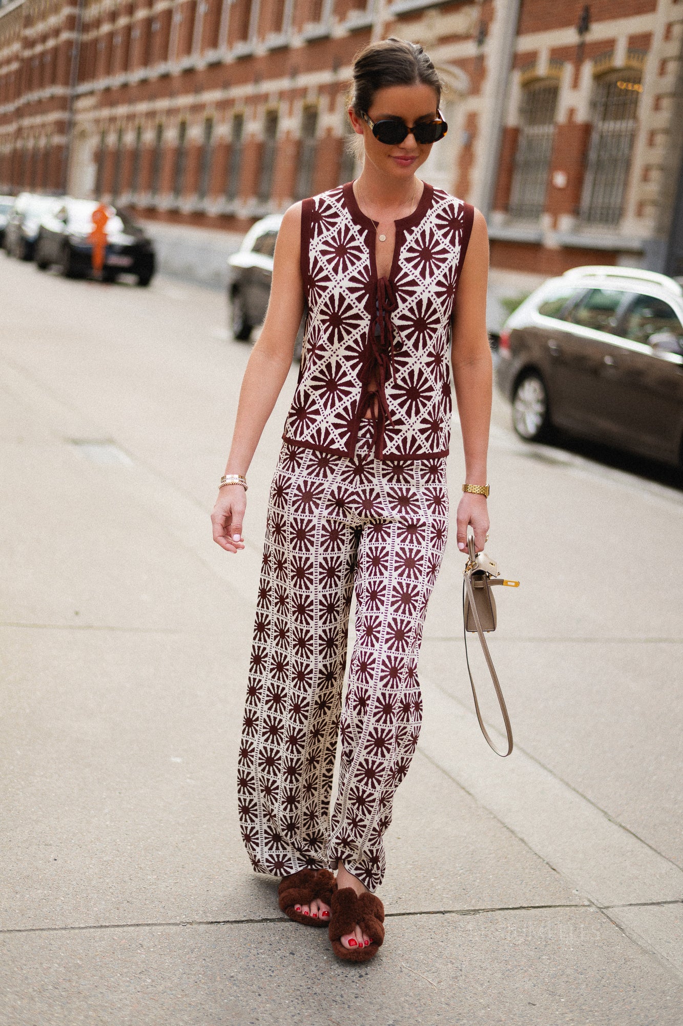 Ginea vest hot chocolate