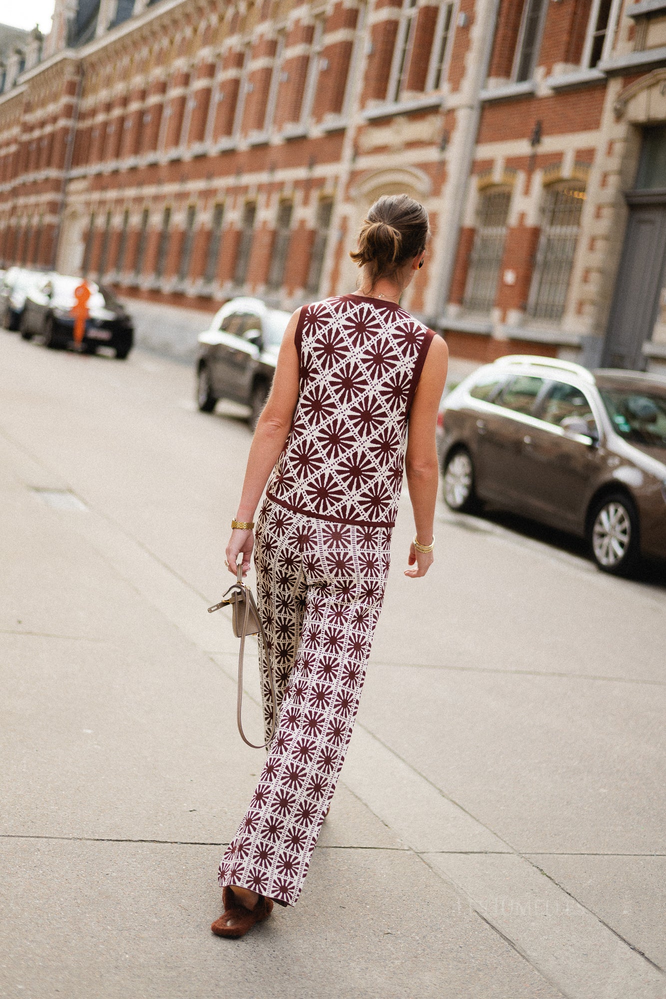 Ginea vest hot chocolate