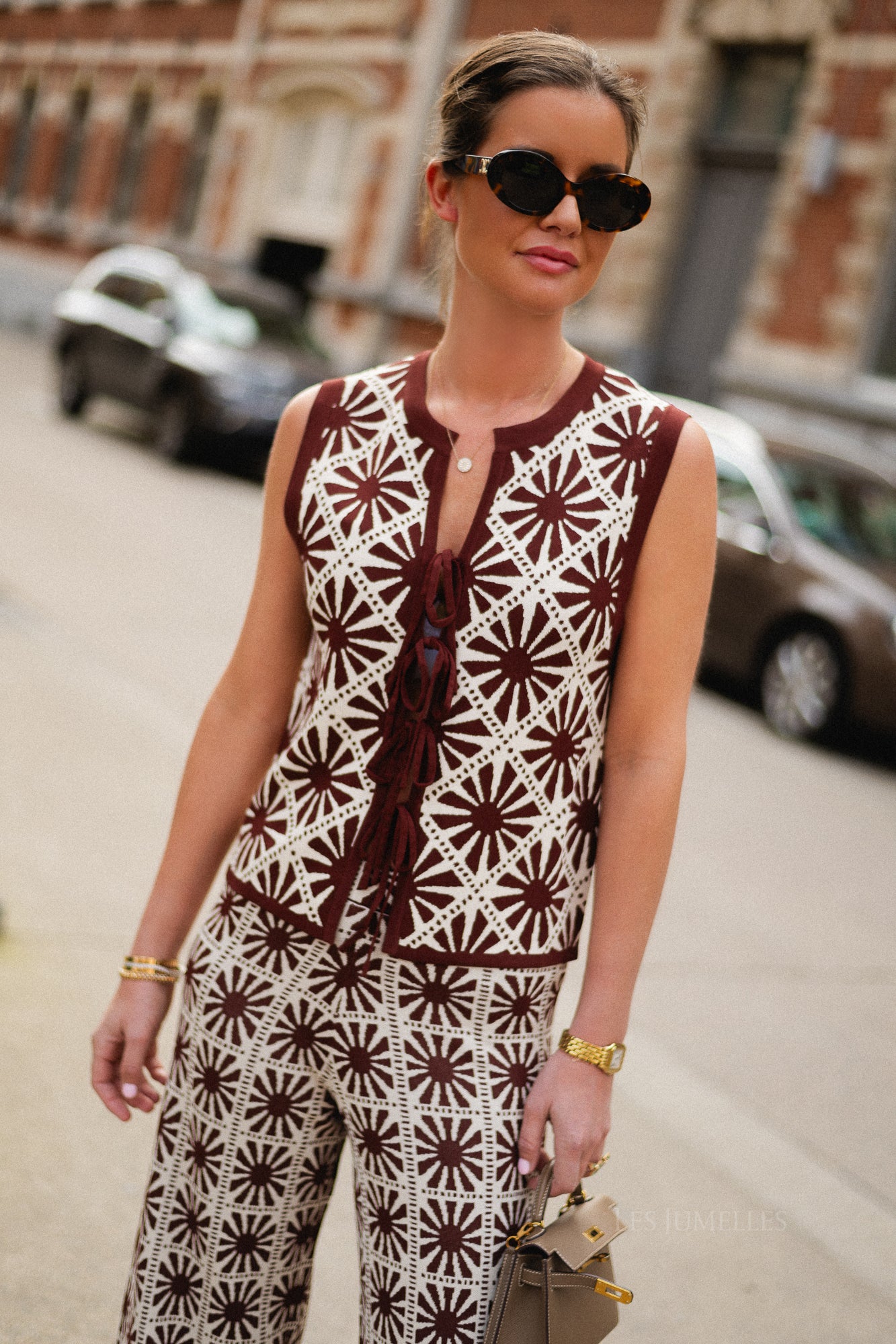 Ginea vest hot chocolate