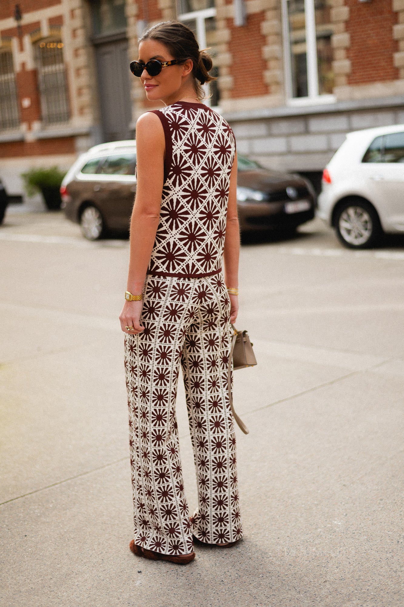 Ginea vest hot chocolate