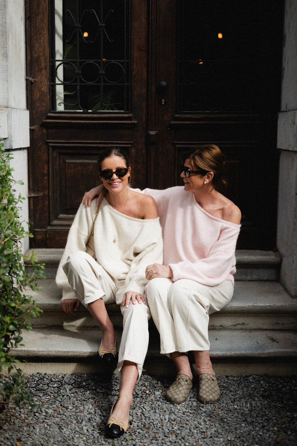 Olive off shoulder jumper baby pink