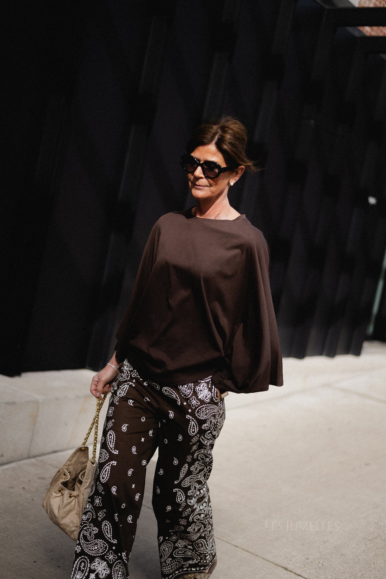 Leah T-shirt hot chocolate