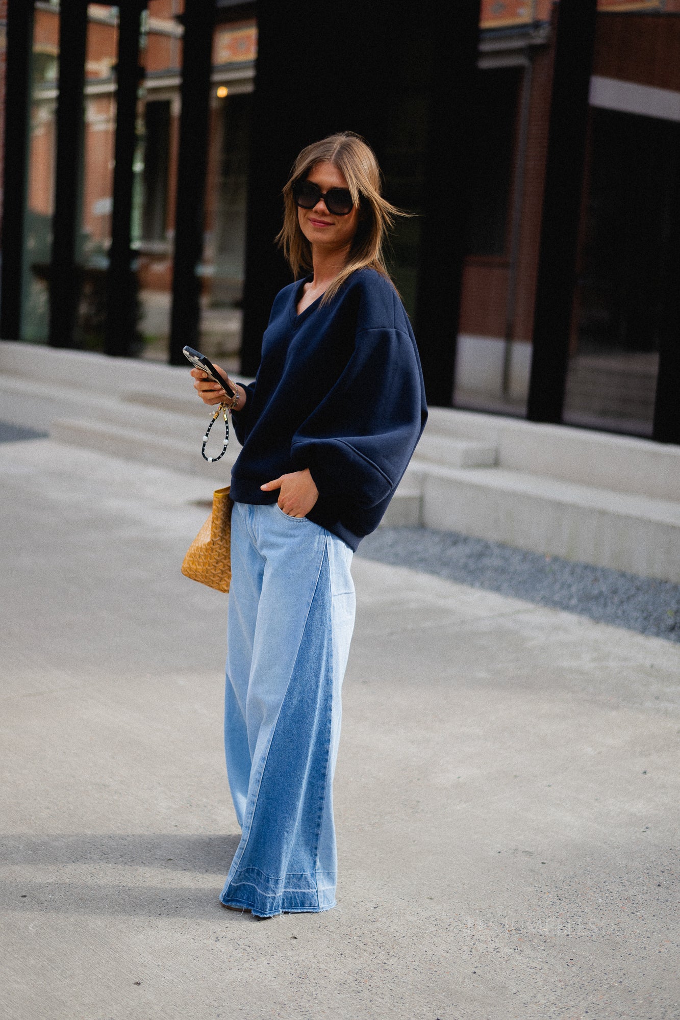 Anke V-neck sweater navy