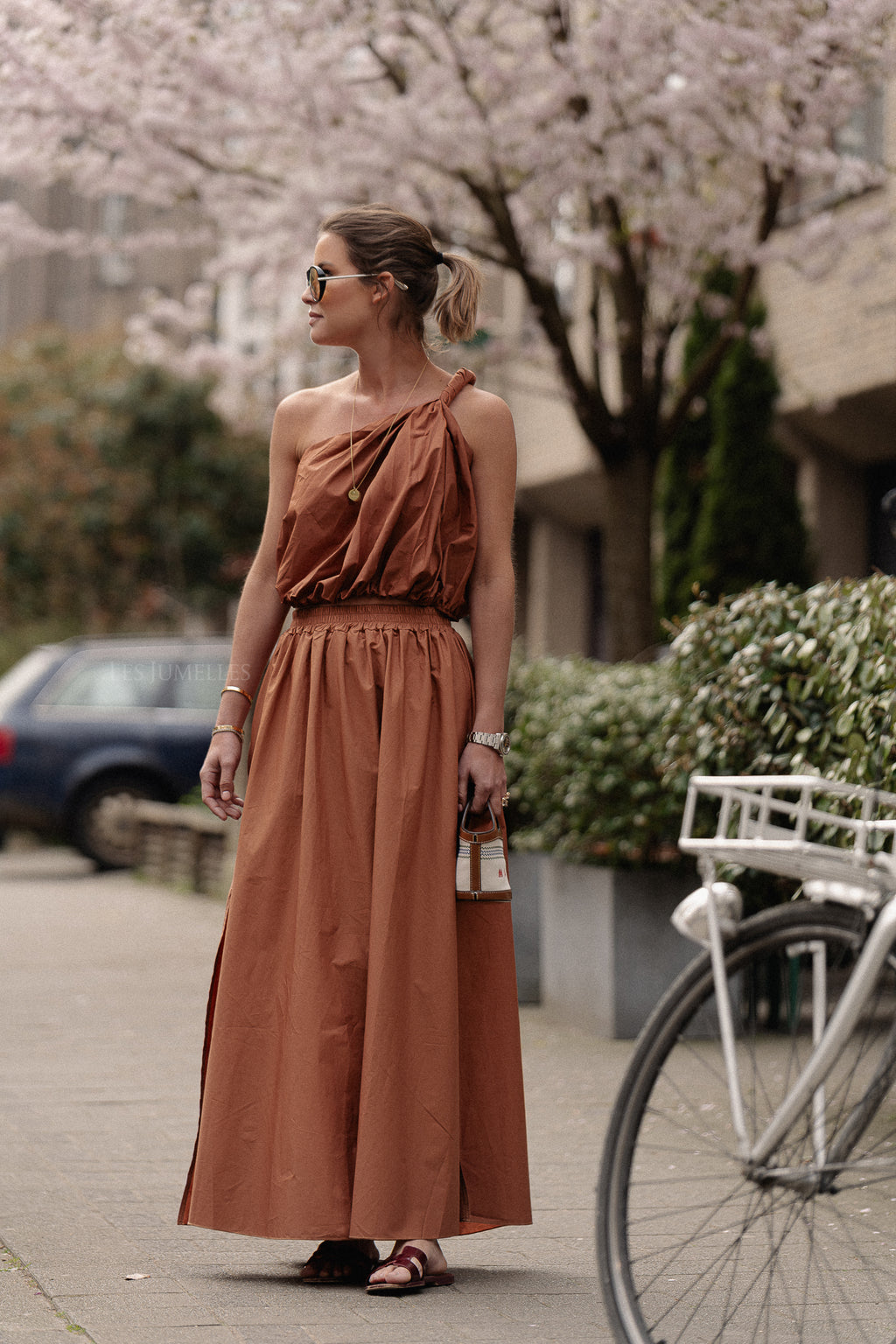 Fran one shoulder top brown