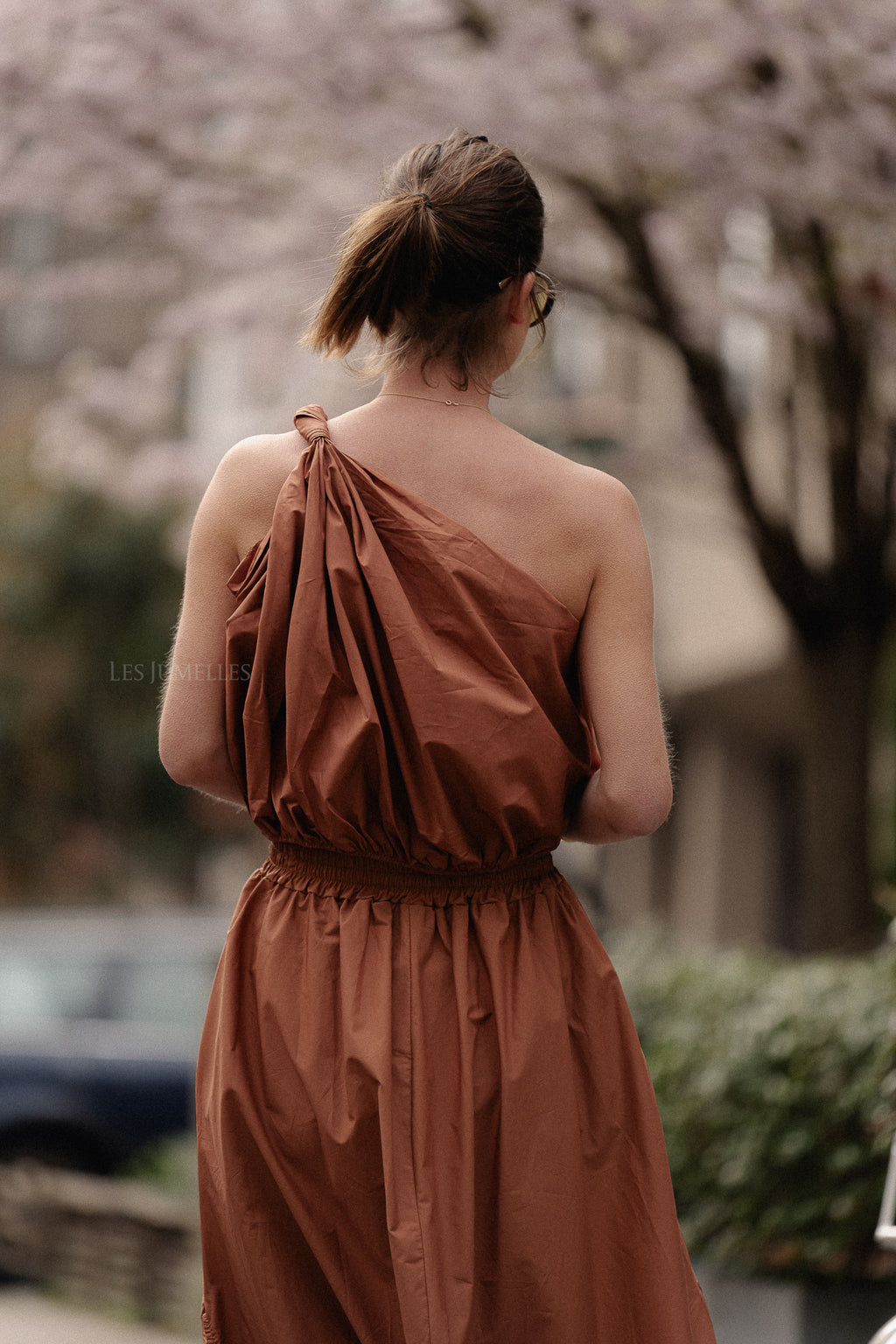 Fran one shoulder top brown