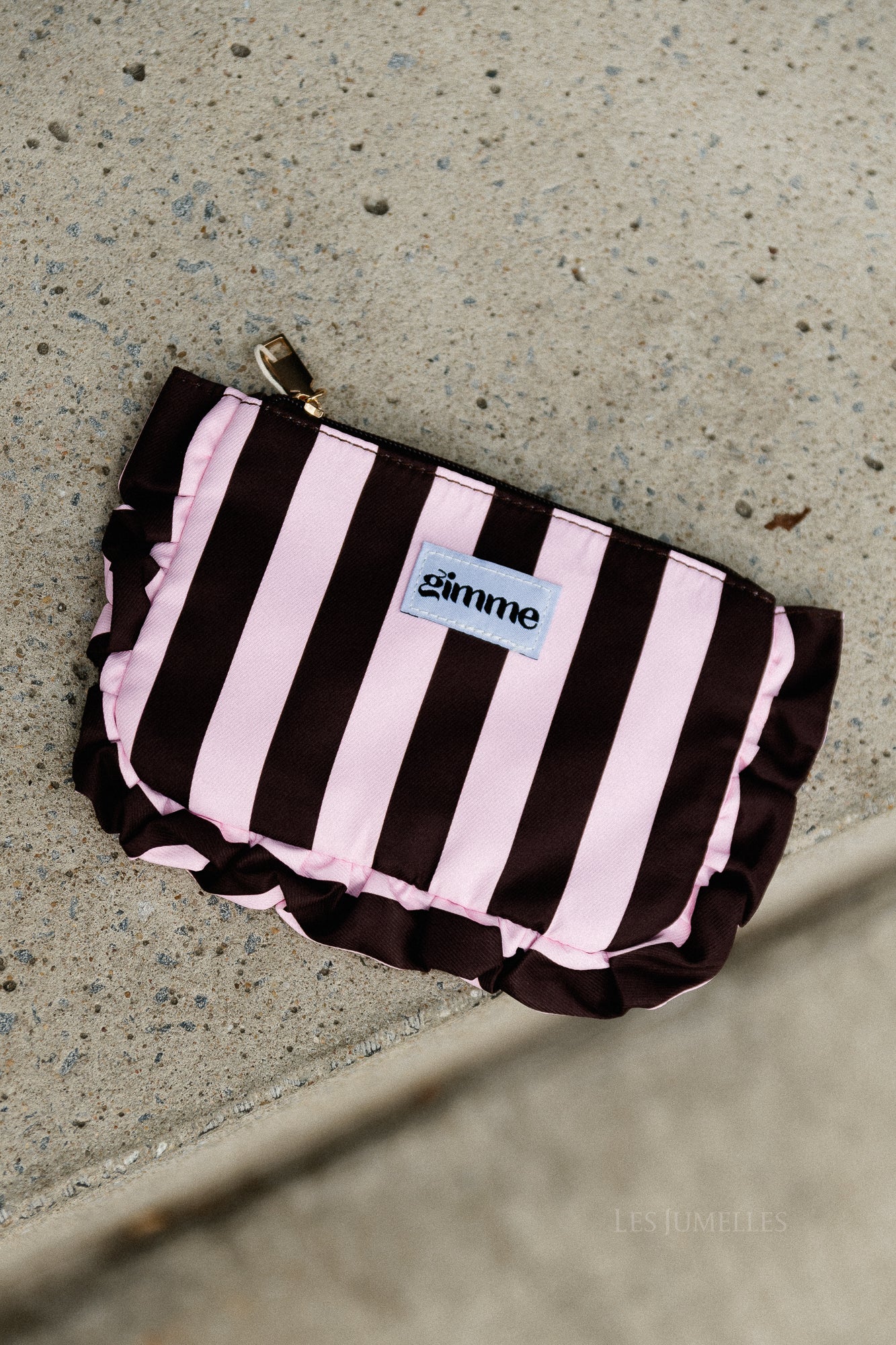 Ruffled make-up bag - brown/pink stripes
