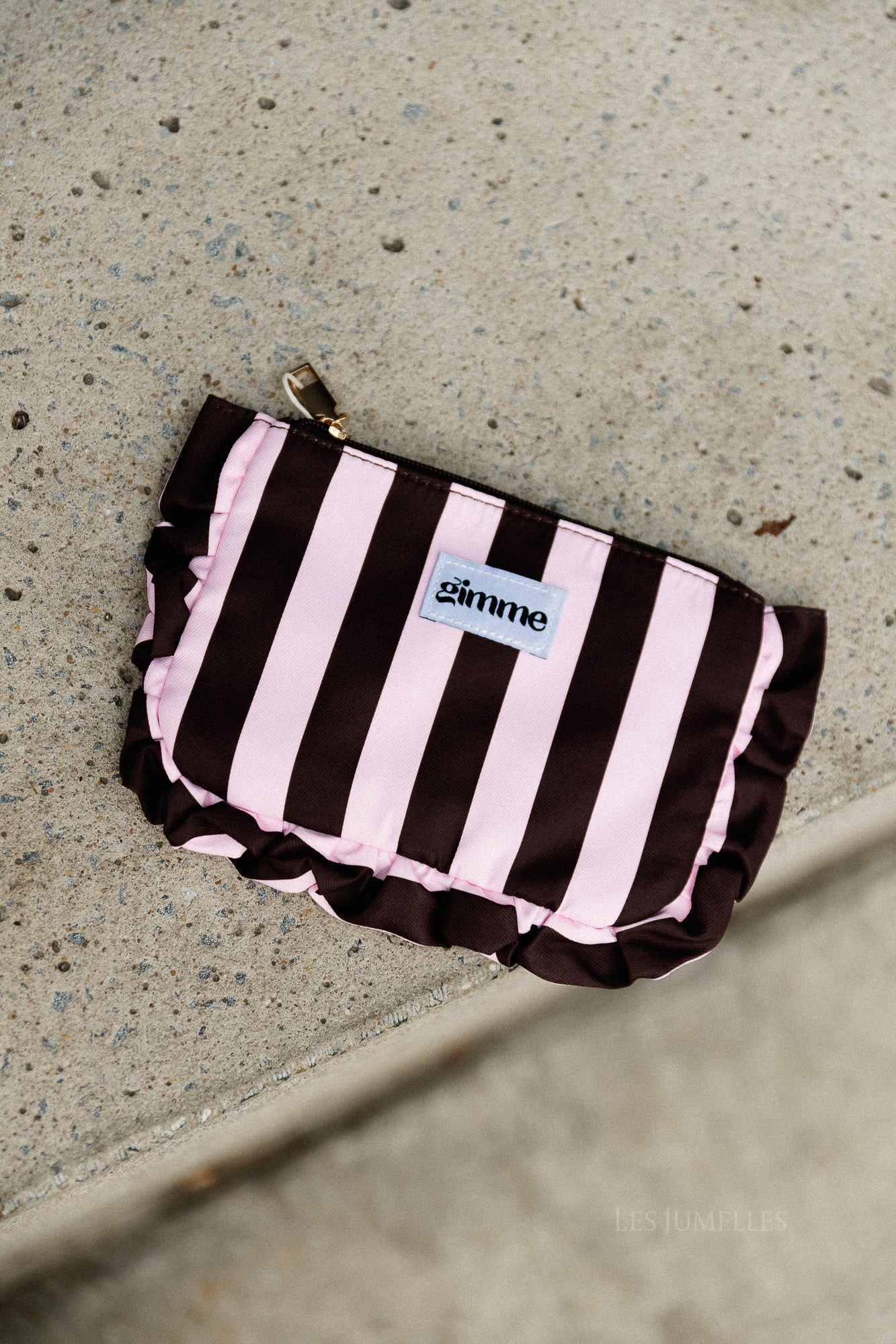 Ruffled make-up bag - brown/pink stripes