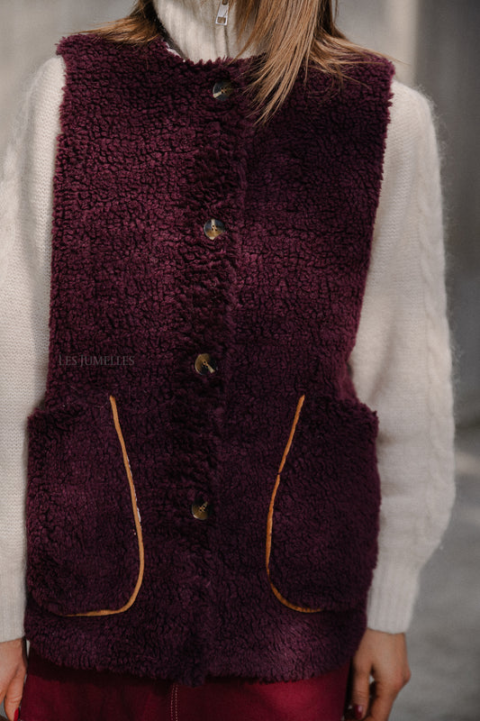 Les Jumelles Isla teddy waistcoat plum