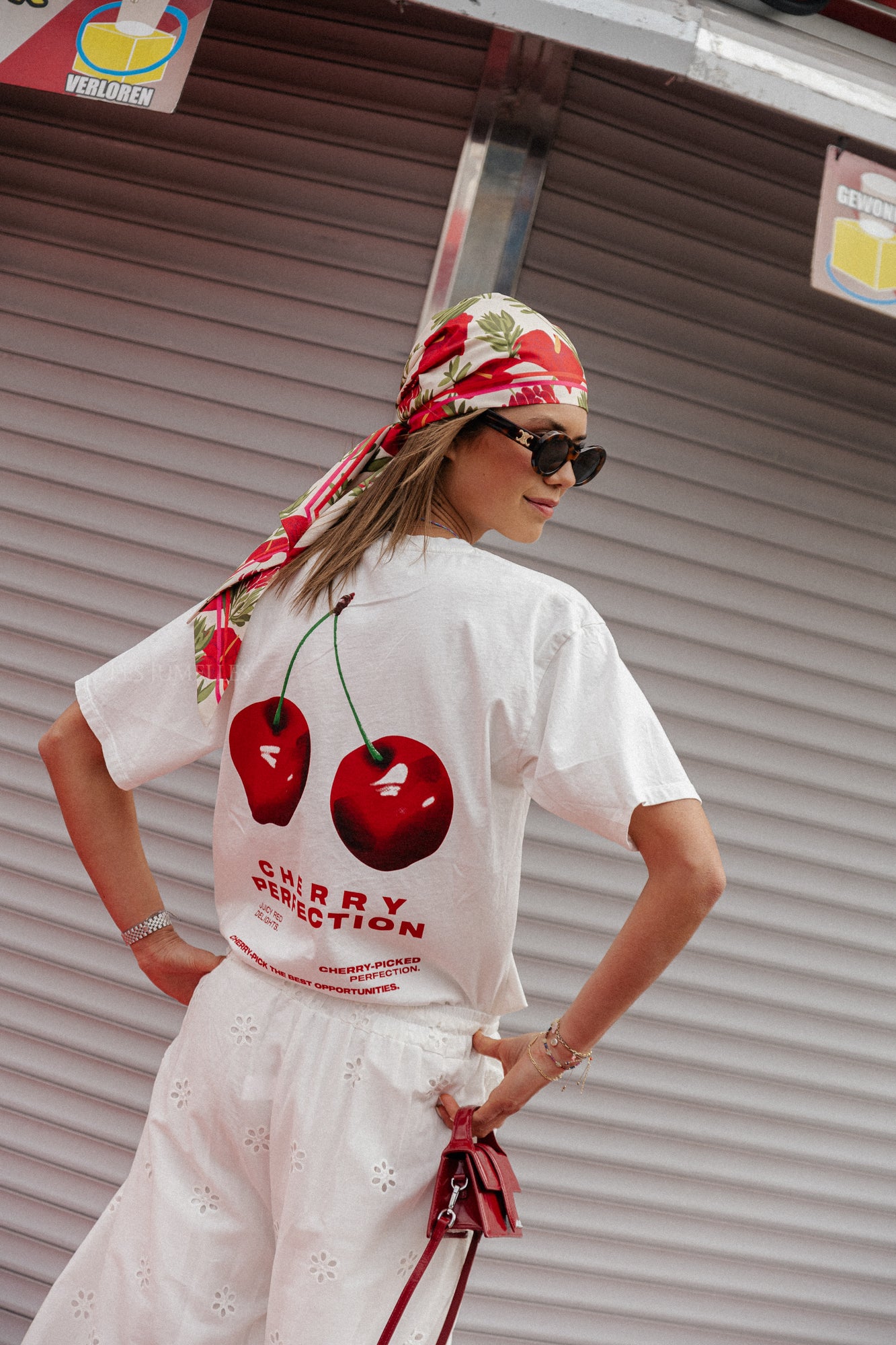 T-shirt cerise perfection blanc