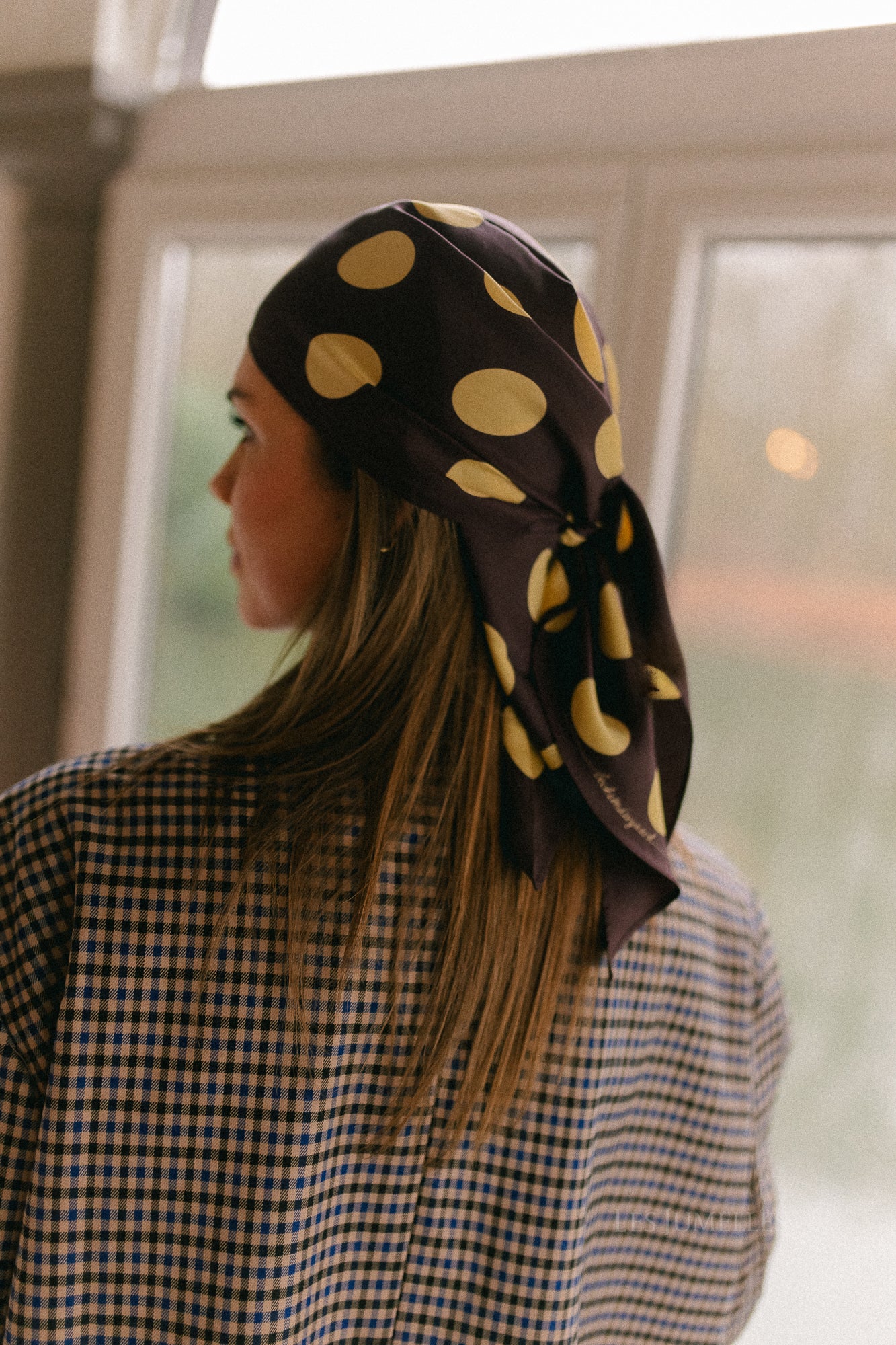 Maxi polka triangle sia scarf brown