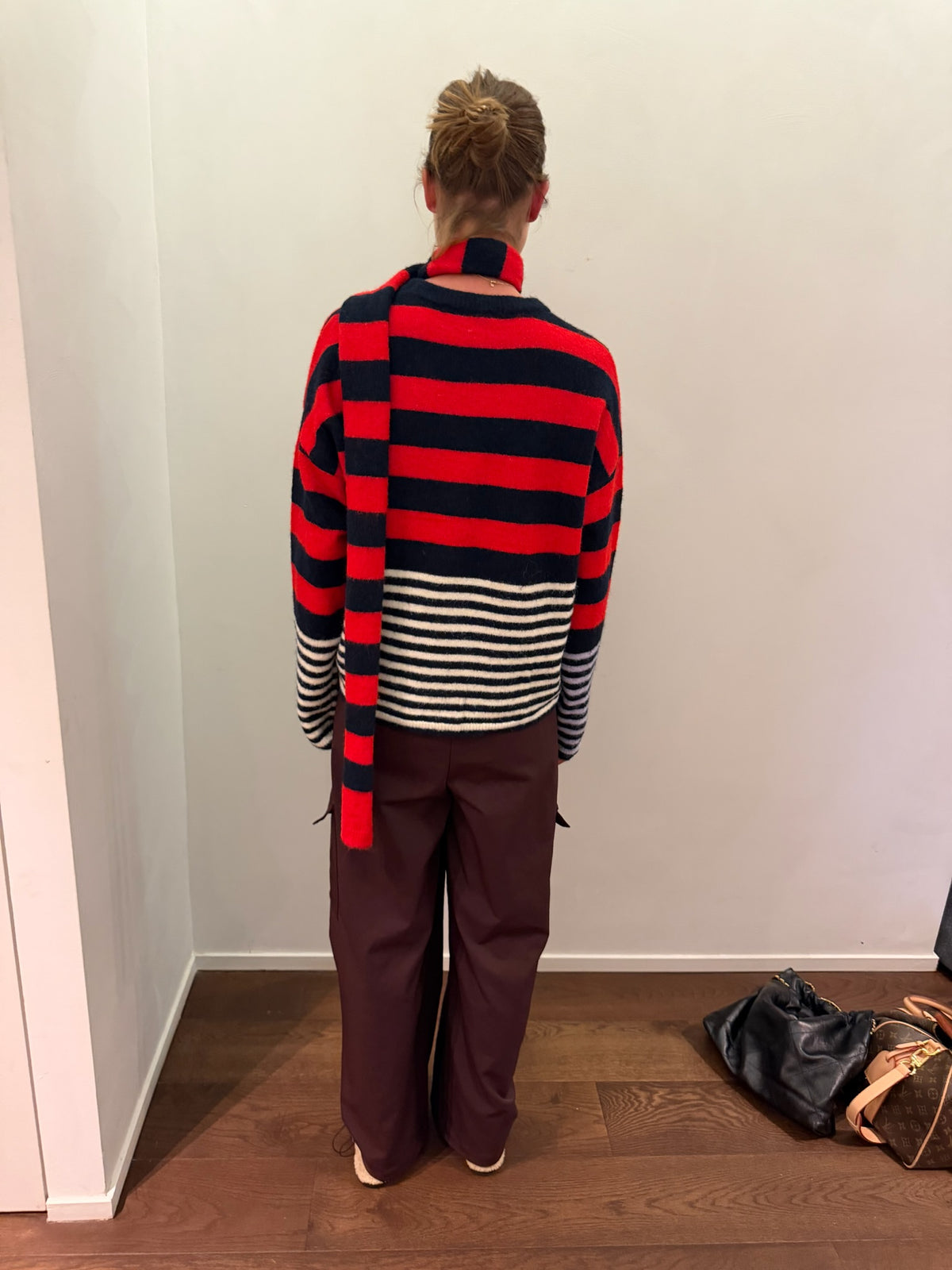 Juliette striped jumper with scarf navy/red