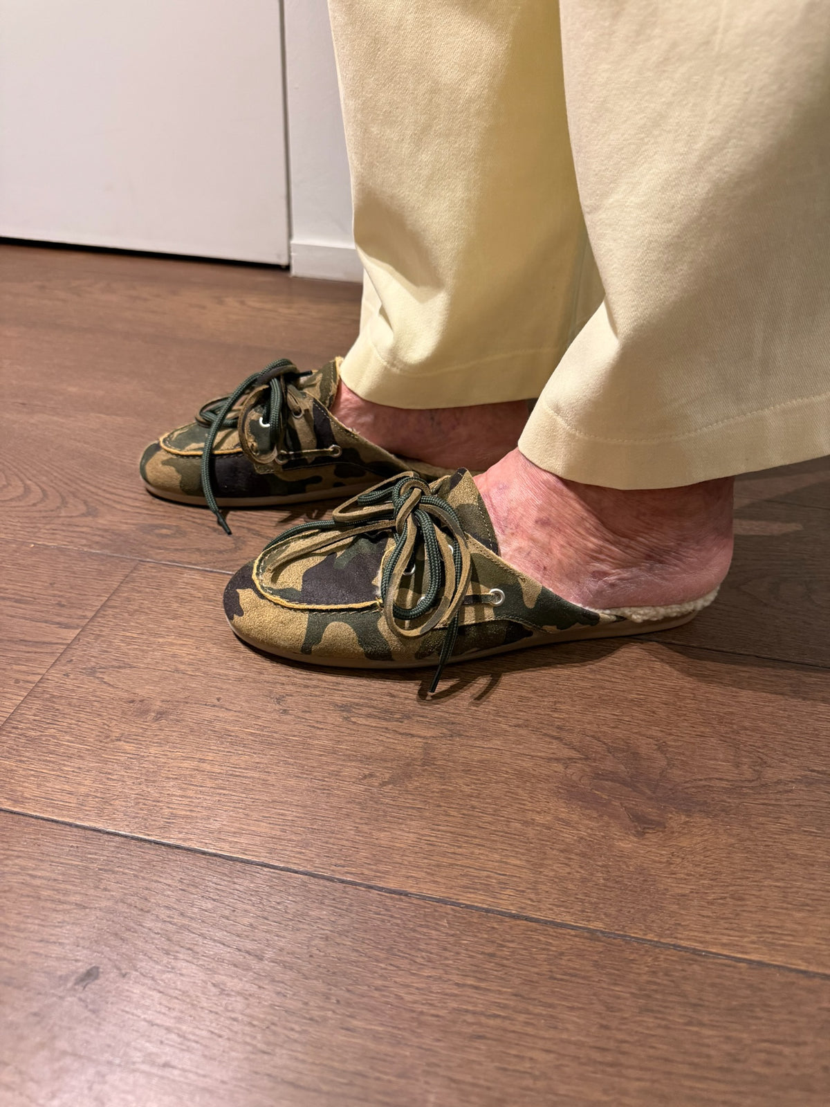 PAYasma lace fur loafers camo suede