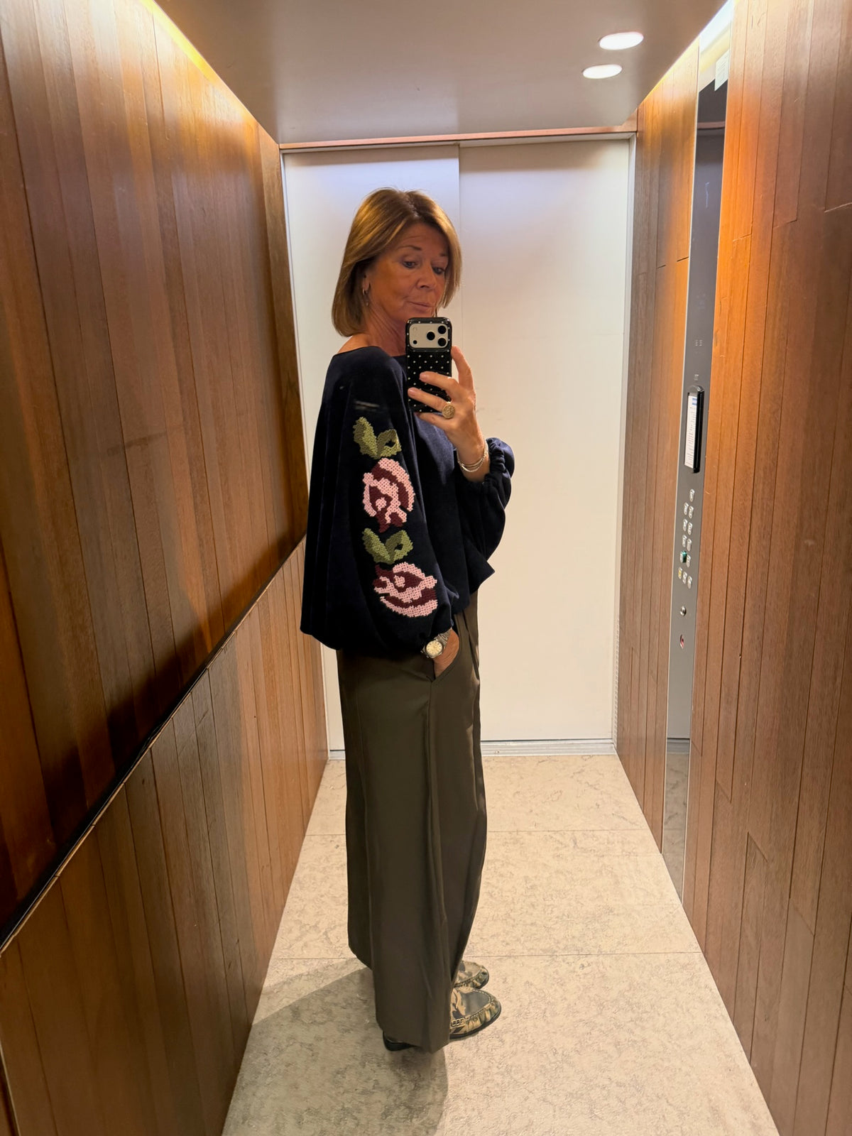 Theresa off shoulder sweatshirt navy