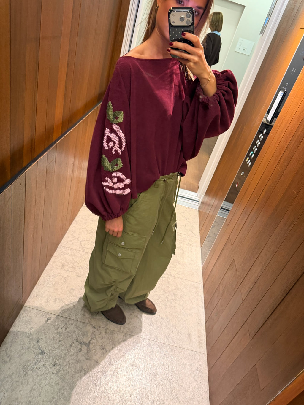 Theresa off shoulder sweatshirt burgundy