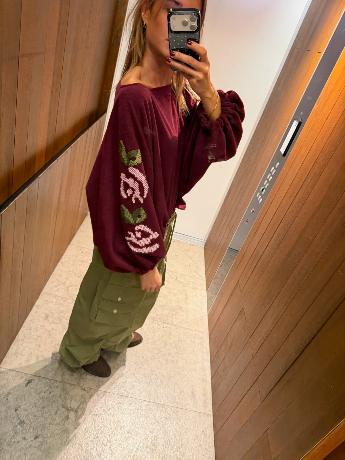 Theresa off shoulder sweatshirt burgundy