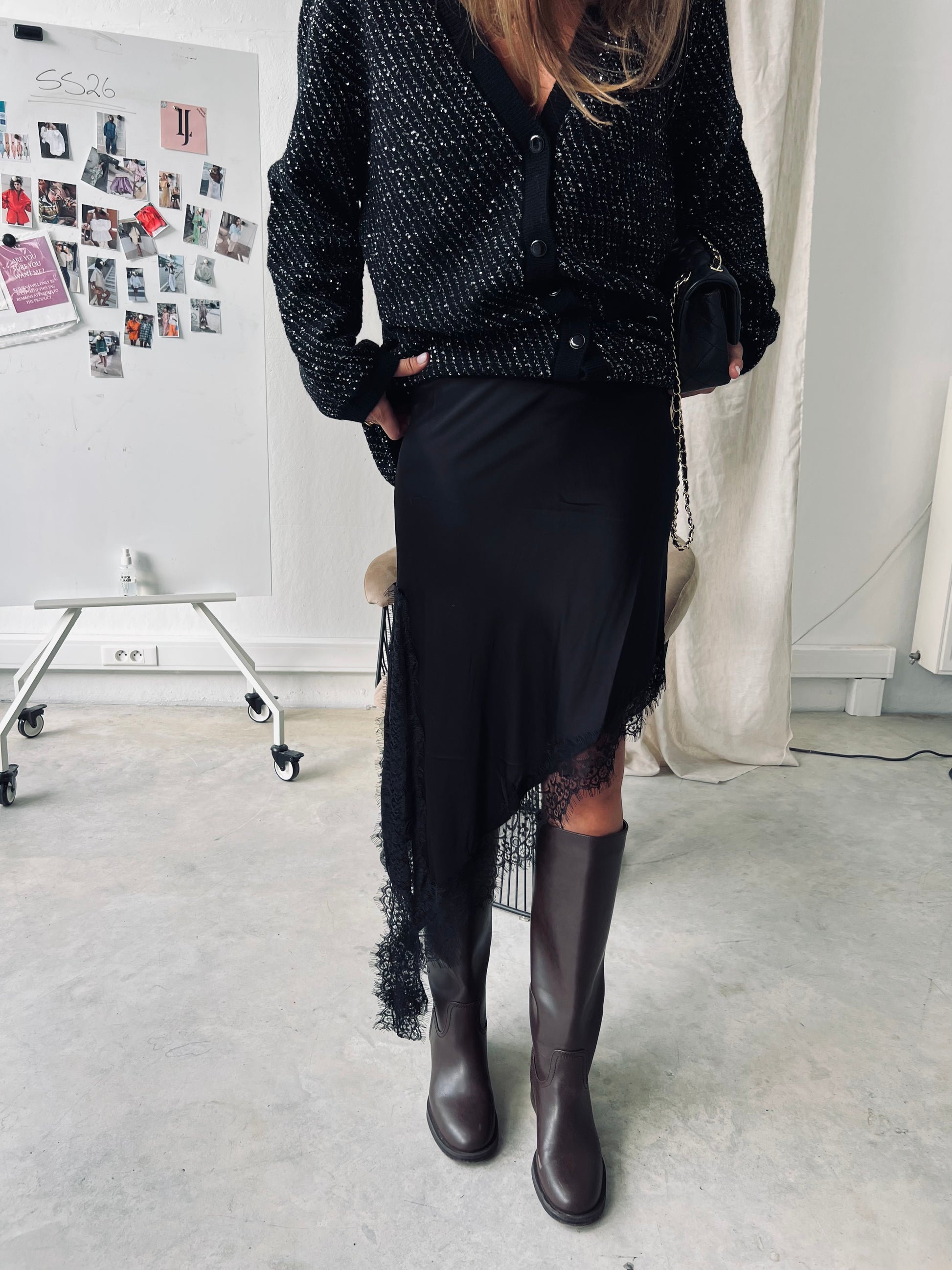 Odette lace dress black