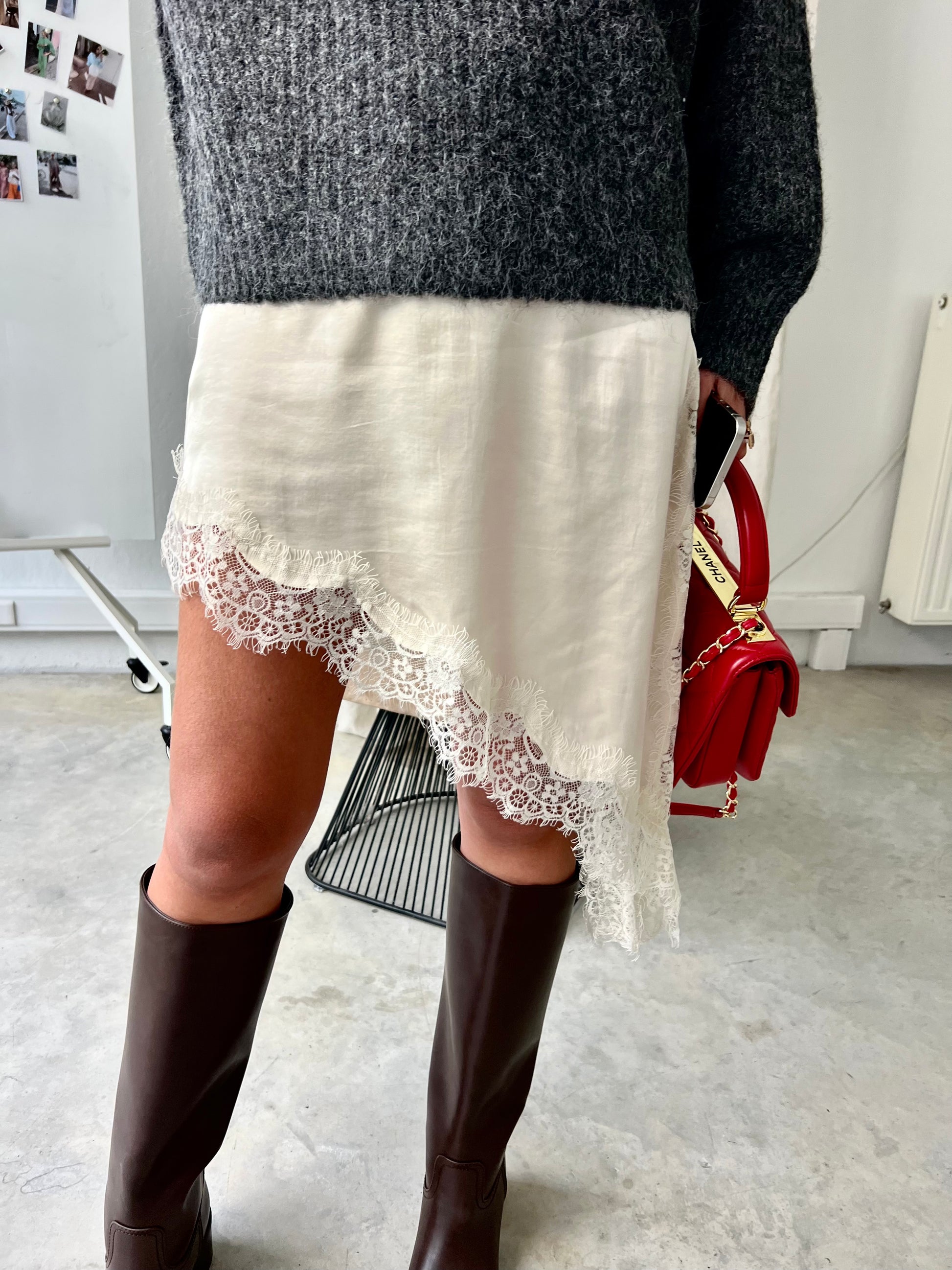 Odette lace skirt soft pearl