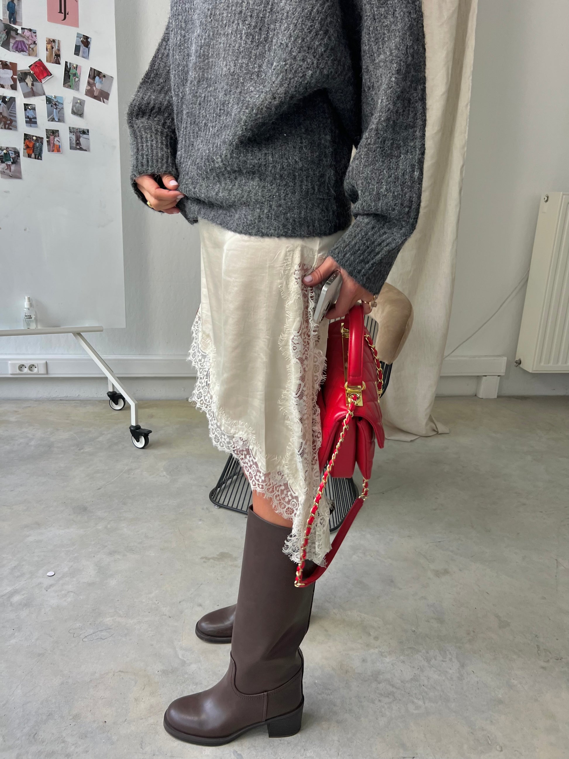 Odette lace skirt soft pearl