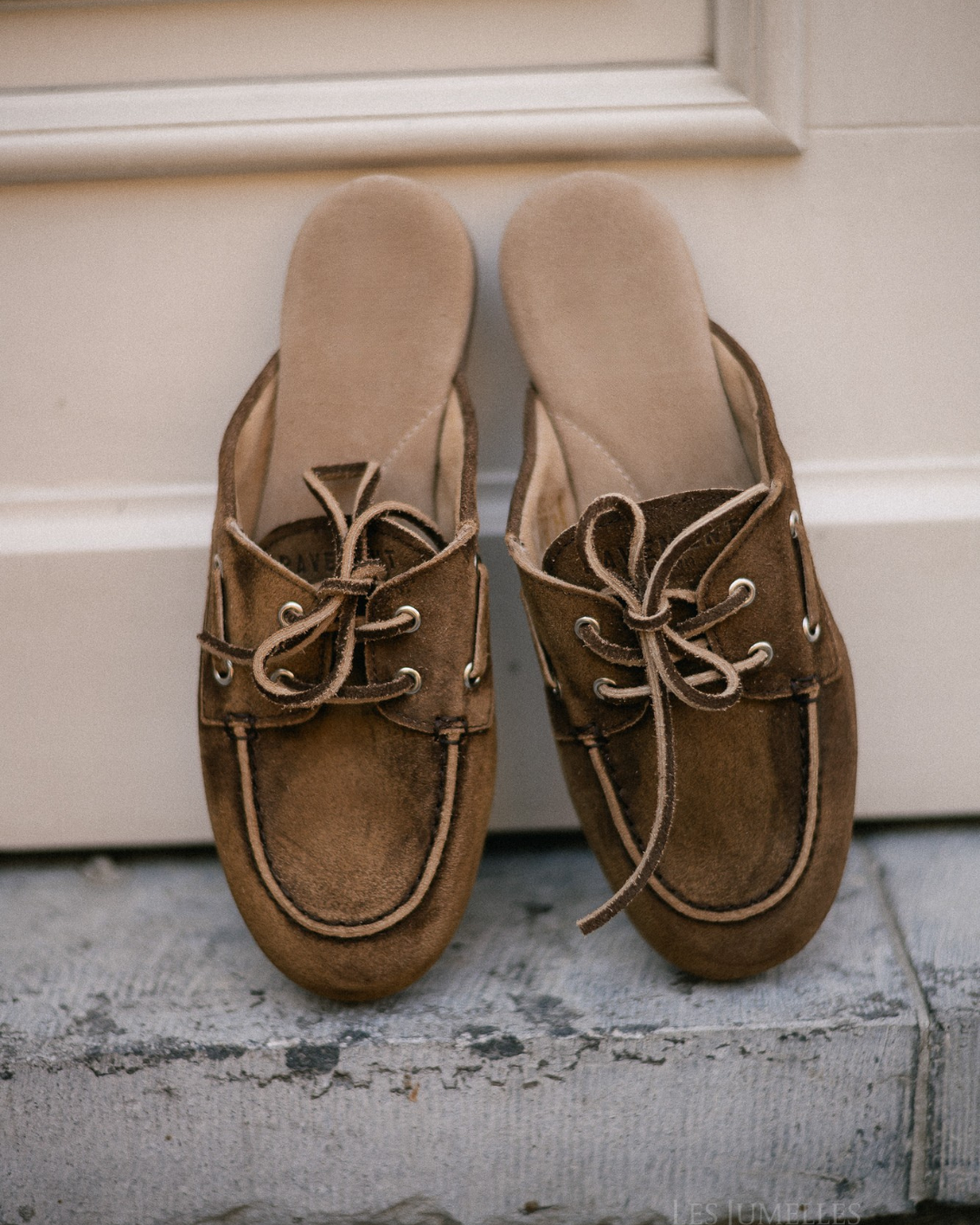 PAYasma leather brown suede