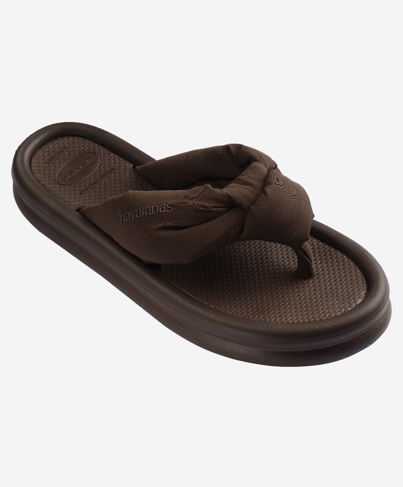 Havaianas over puffed up dark brown