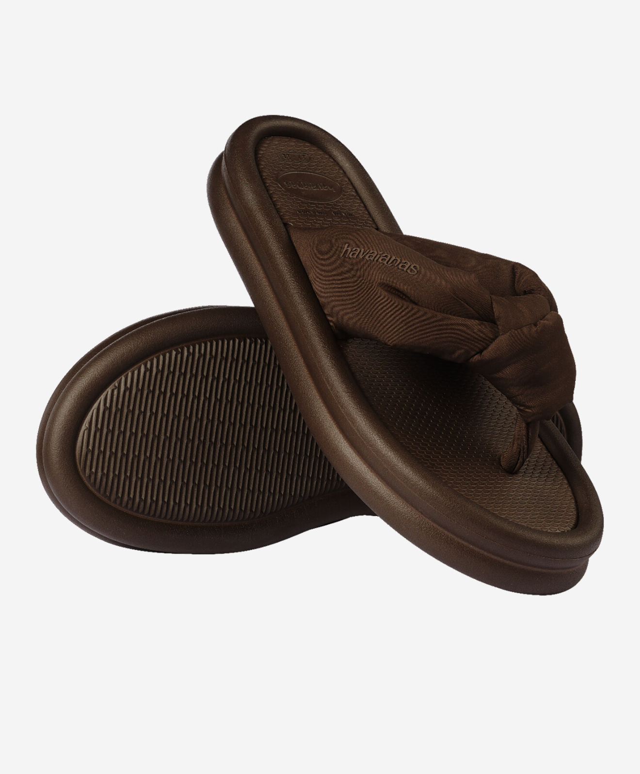 Havaianas over puffed up dark brown