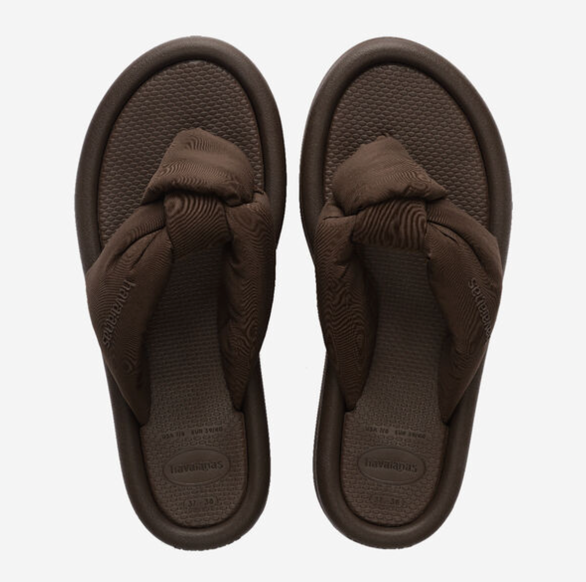 Havaianas over puffed up dark brown