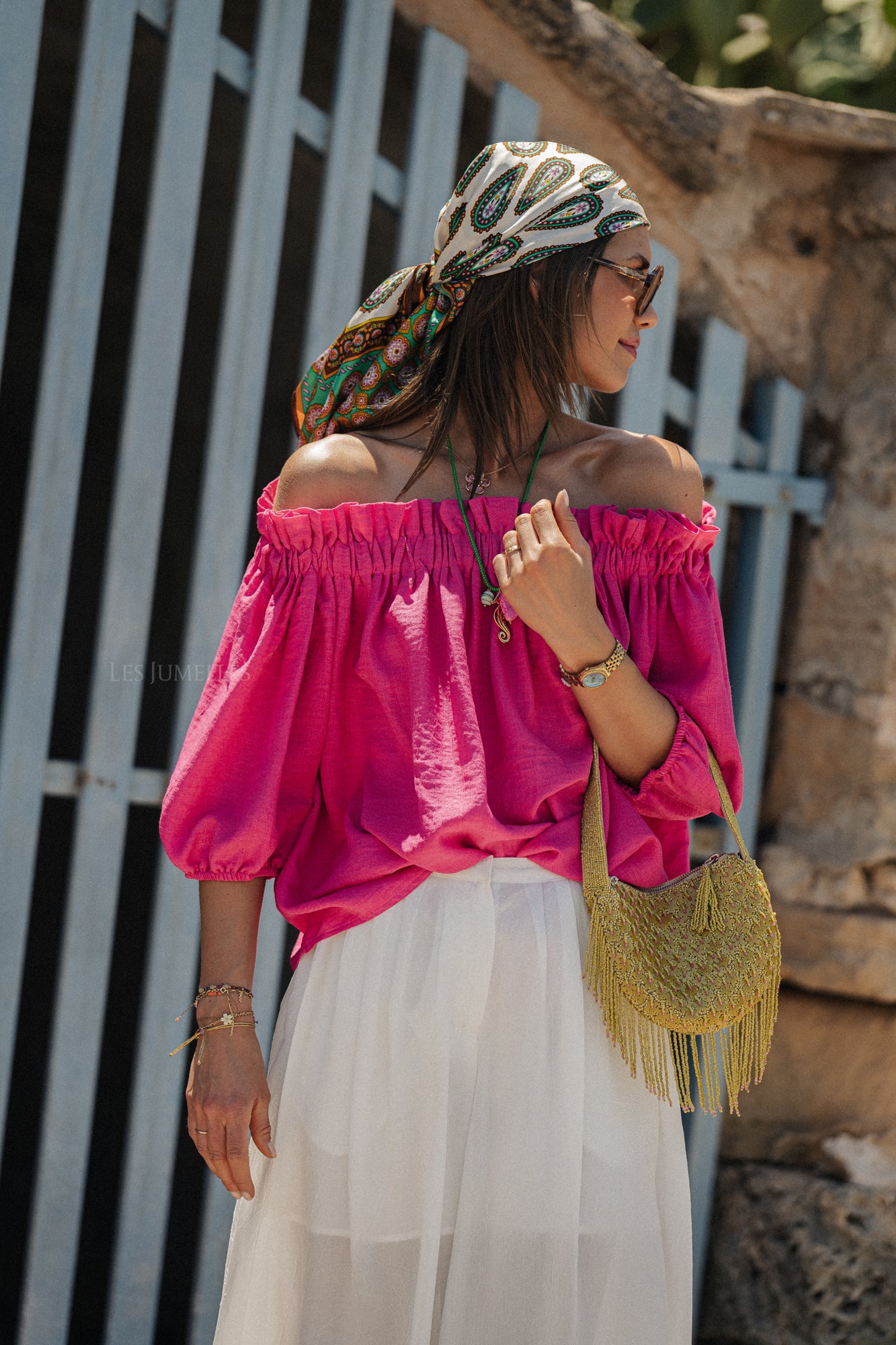 Anabel off-shoulder blouse fuchsia