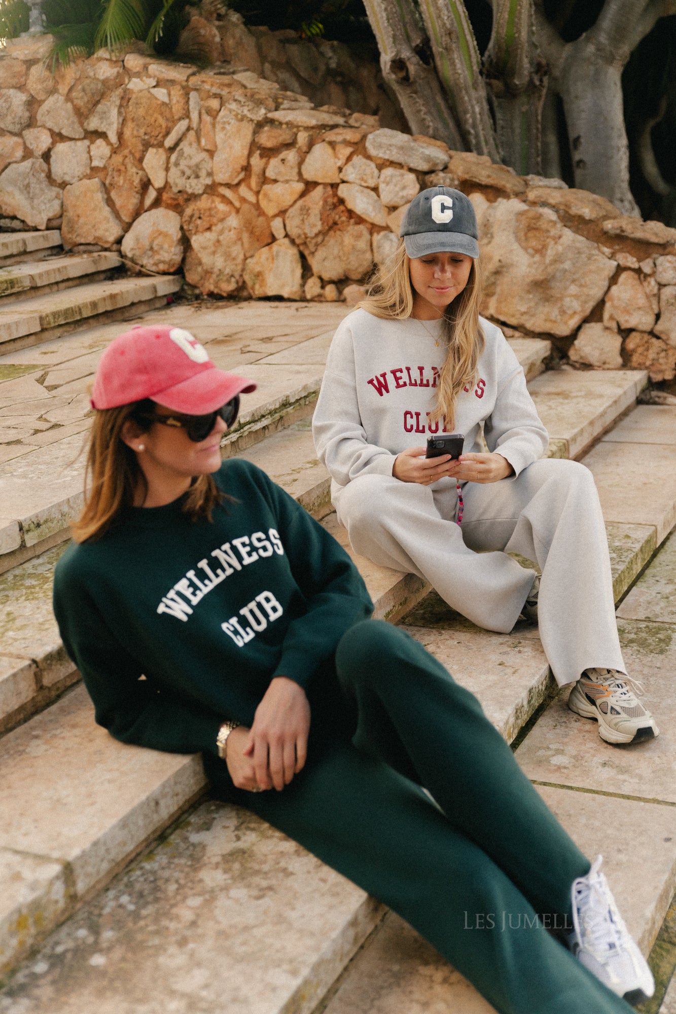 Wellness Club sweater grijs