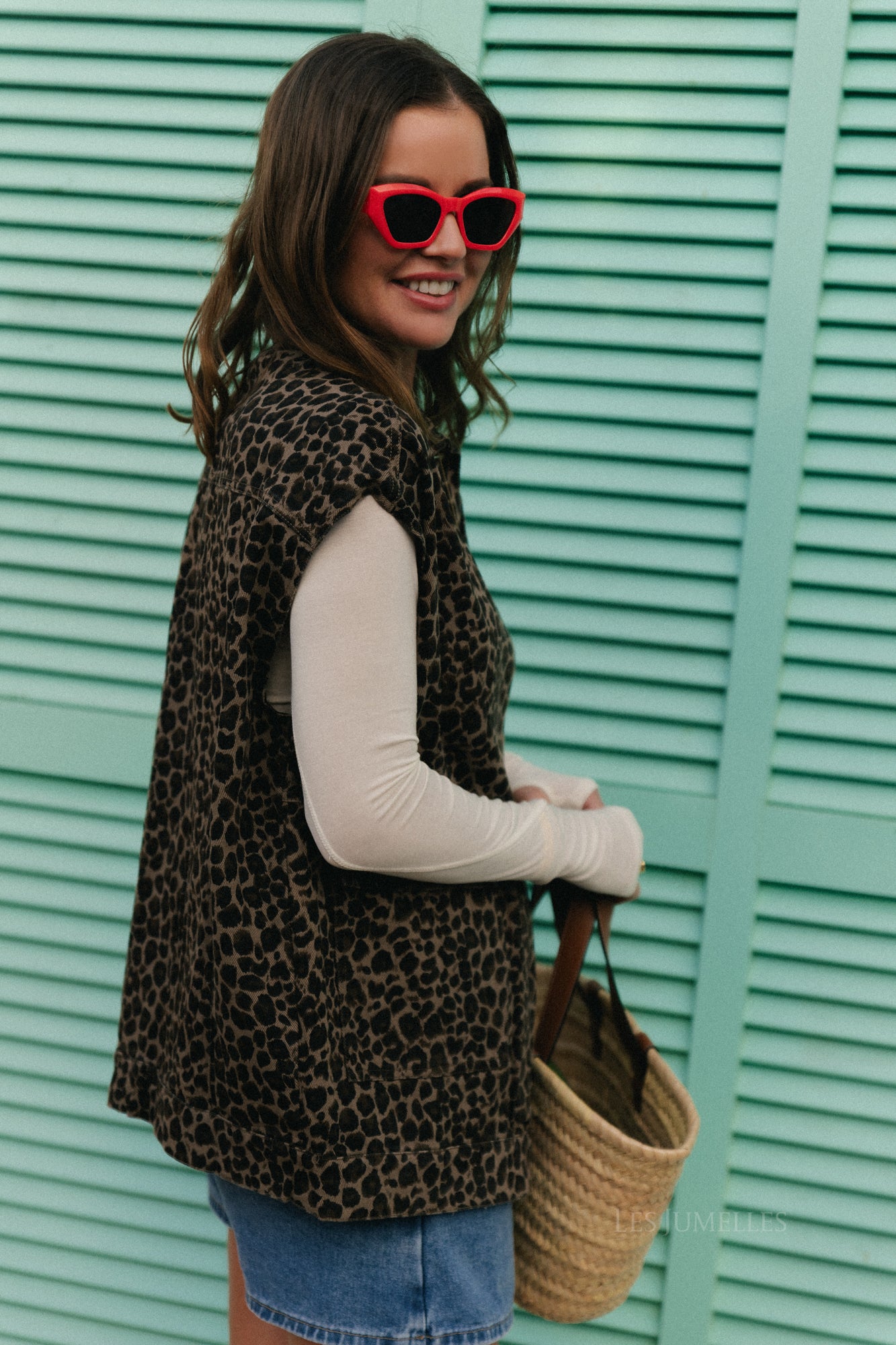 Lois mouwloos jasje met luipaardprint