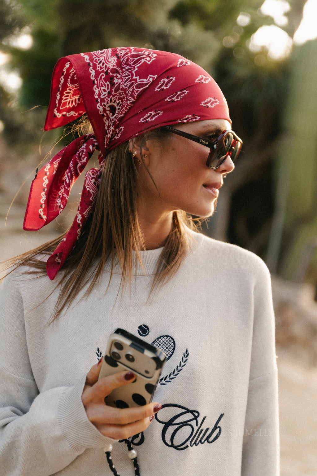 Rode sjaal met bandana-print